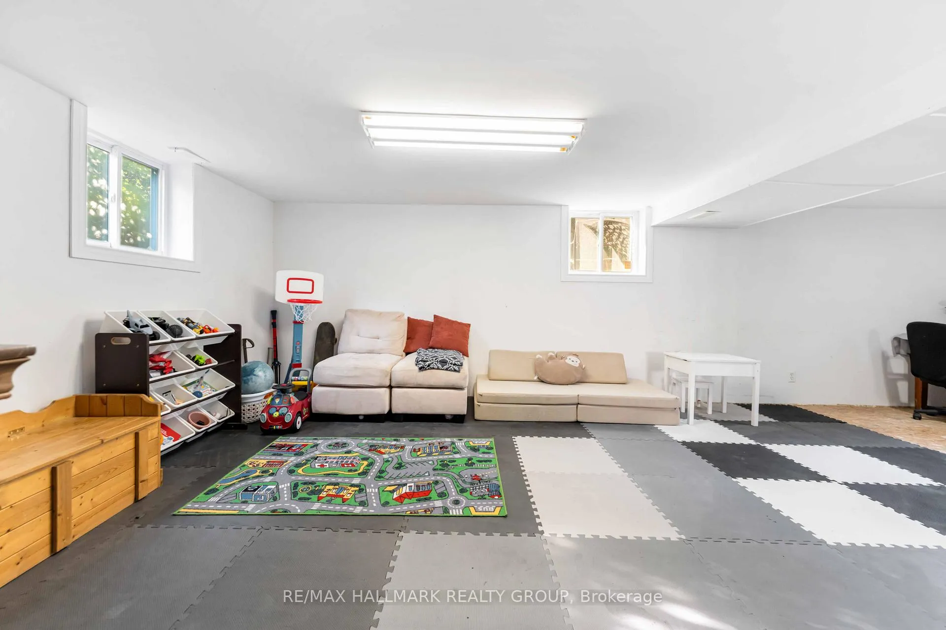 Photo 18 of 1250 Stagecoach Road, Ottawa, Greely — HOMEH