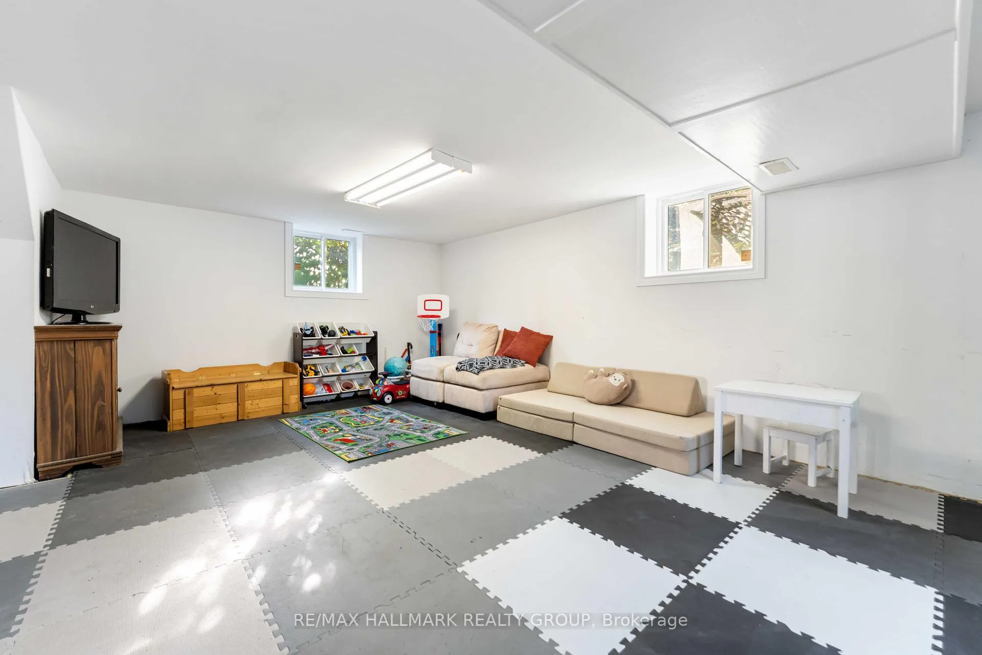 Photo 21 of 1250 Stagecoach Road, Ottawa, Greely — HOMEH