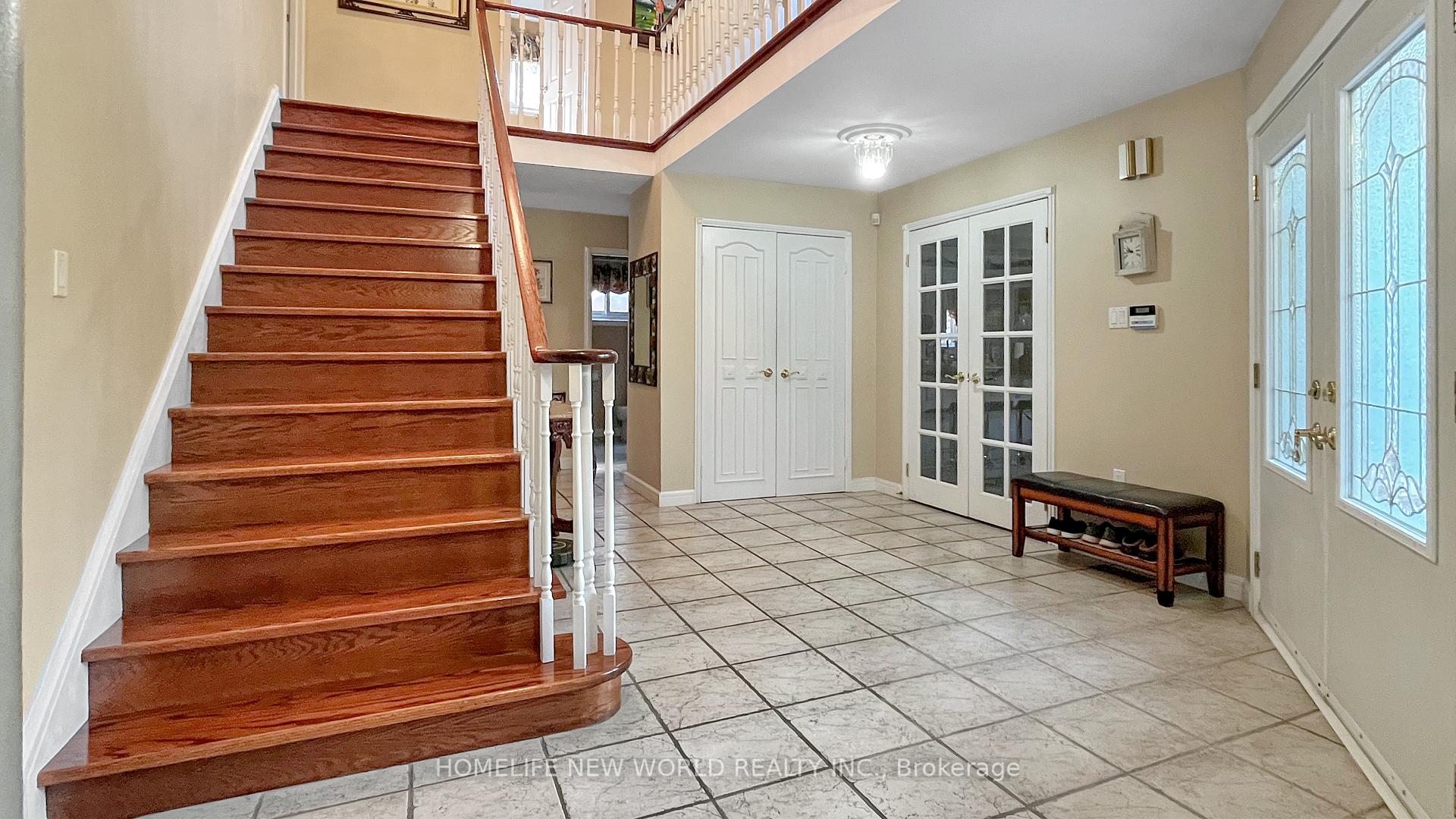 Photo 12 of 14 Madrid Crescent, Brampton, Central Park — HOMEH