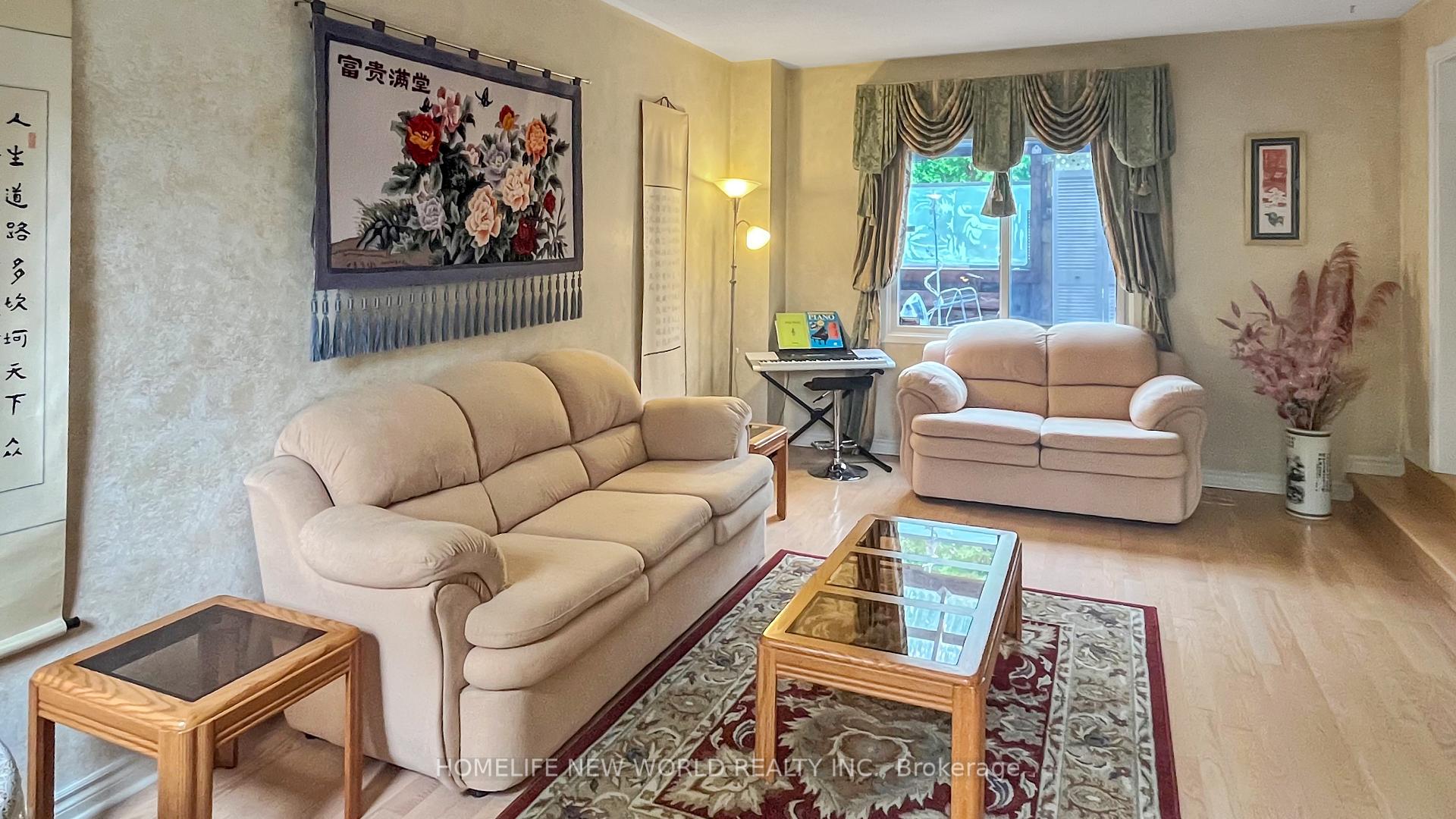 Photo 15 of 14 Madrid Crescent, Brampton, Central Park — HOMEH
