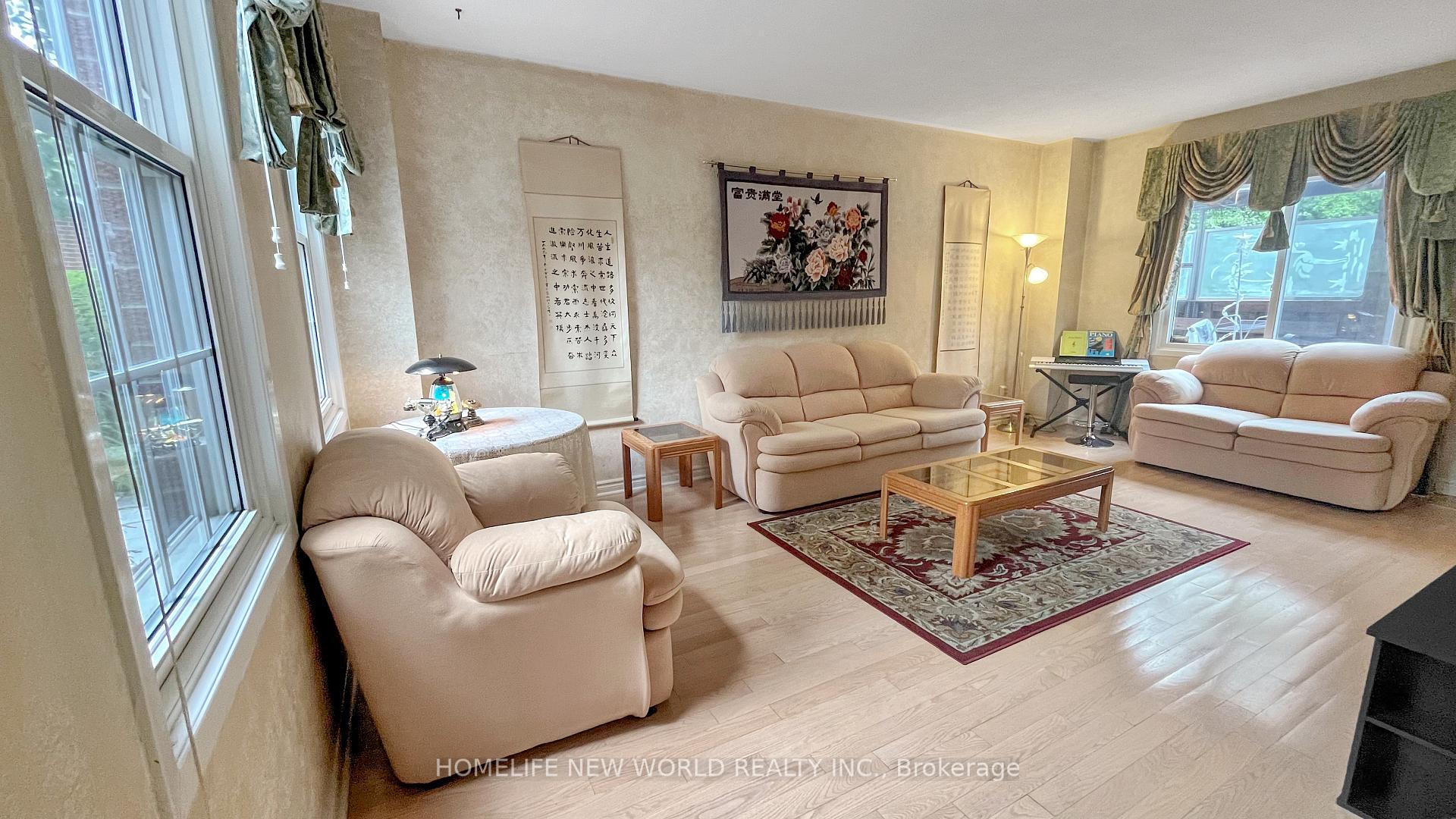 Photo 16 of 14 Madrid Crescent, Brampton, Central Park — HOMEH