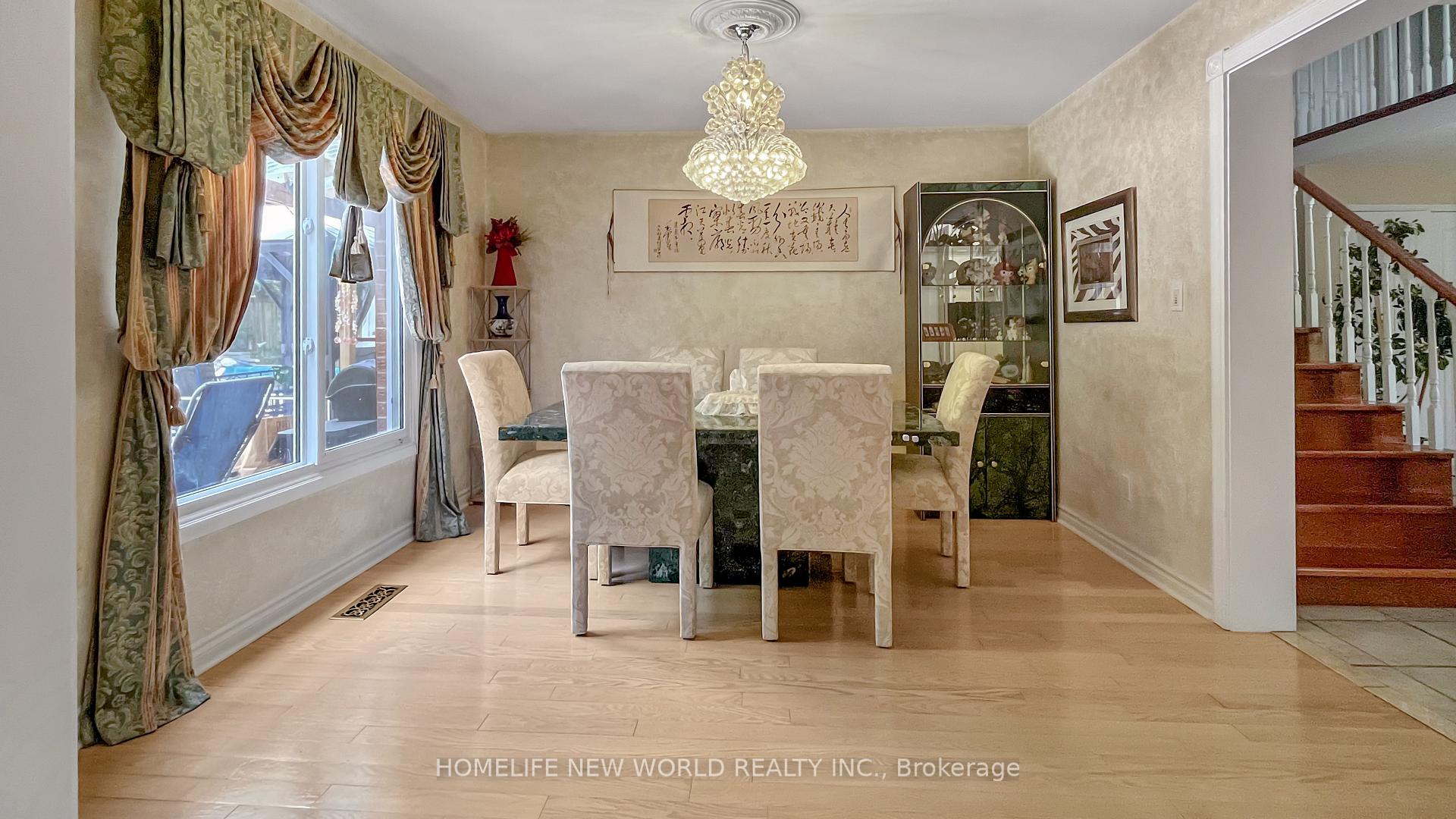 Photo 17 of 14 Madrid Crescent, Brampton, Central Park — HOMEH