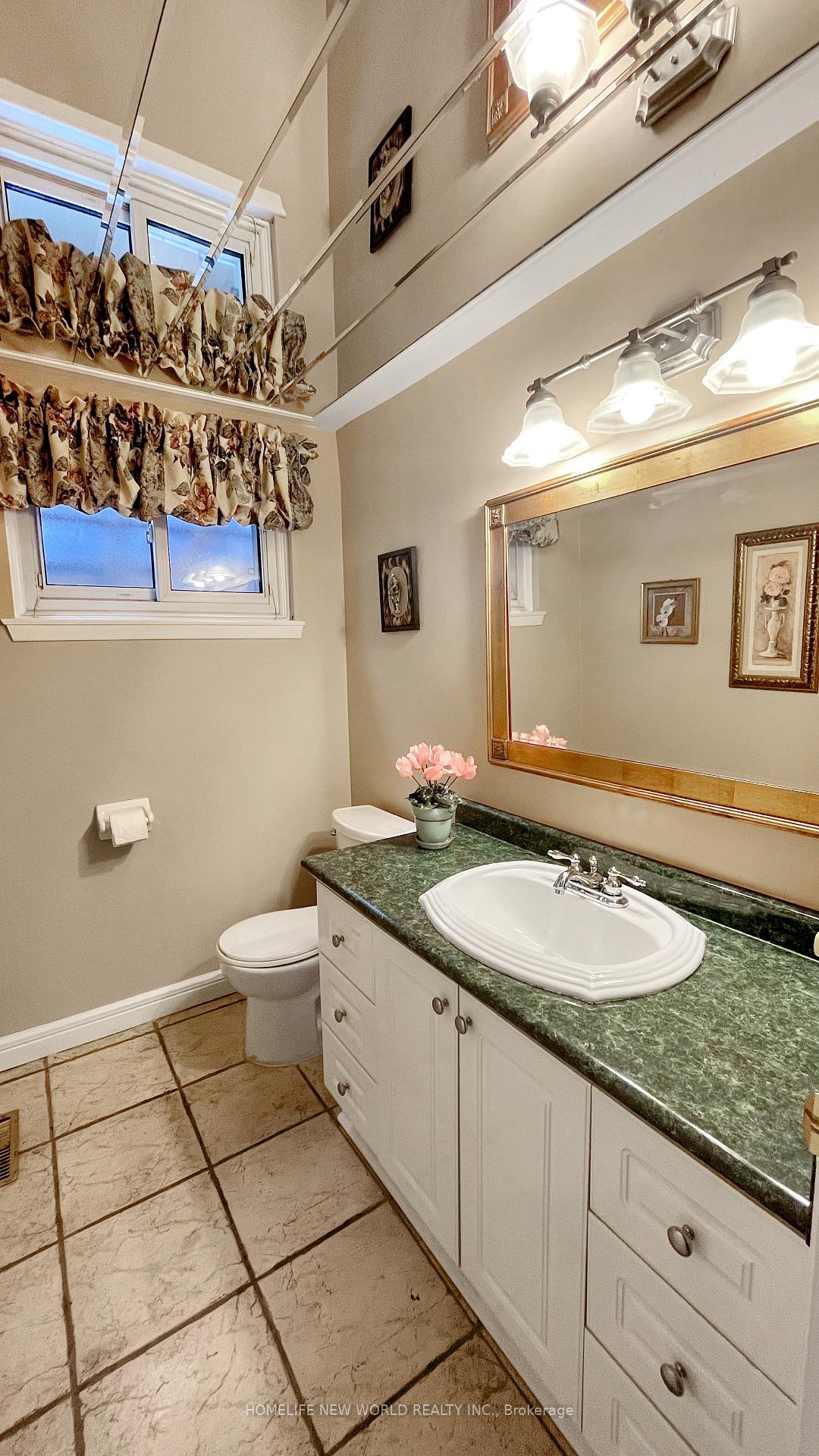 Photo 29 of 14 Madrid Crescent, Brampton, Central Park — HOMEH