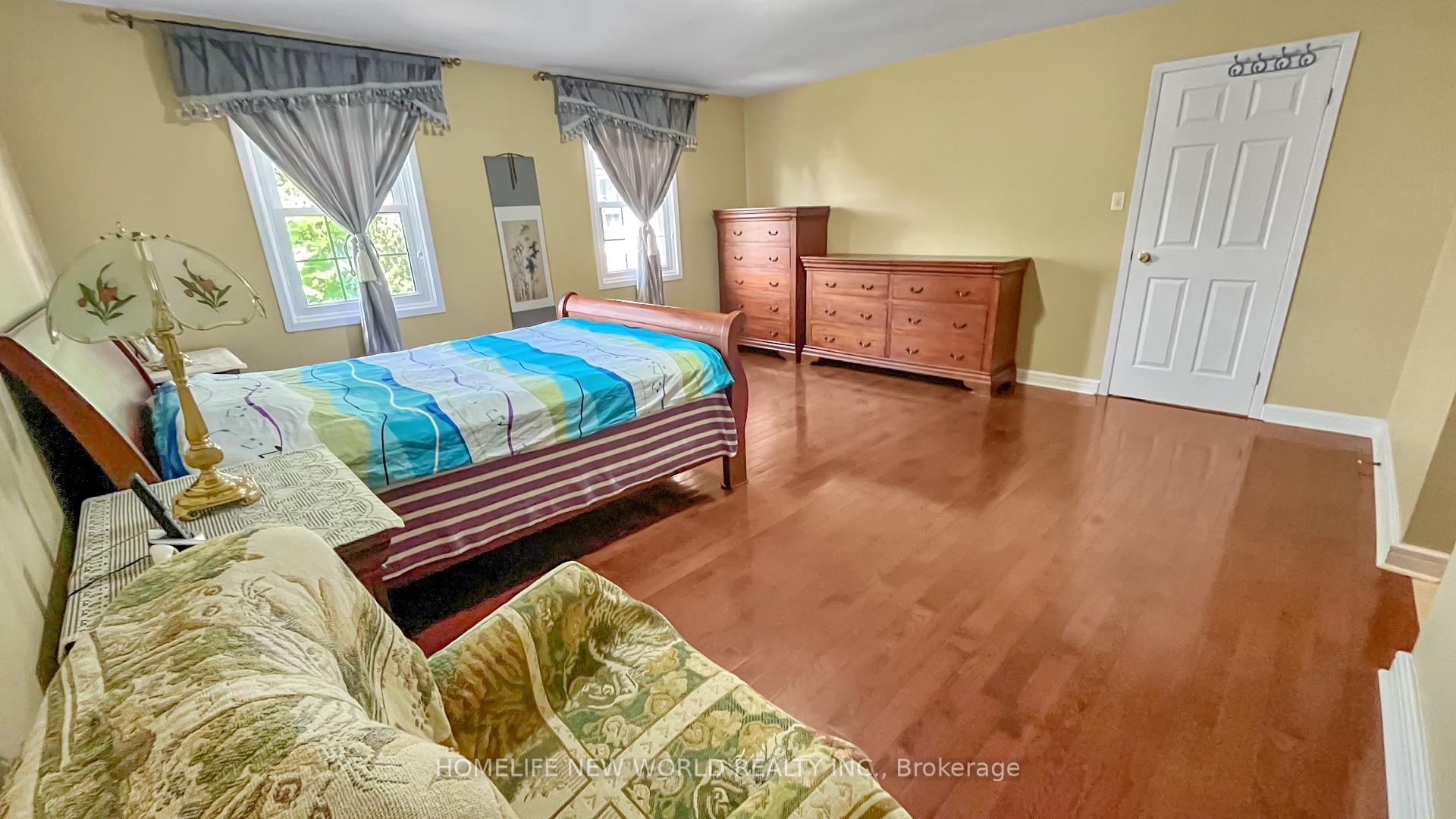 Photo 34 of 14 Madrid Crescent, Brampton, Central Park — HOMEH