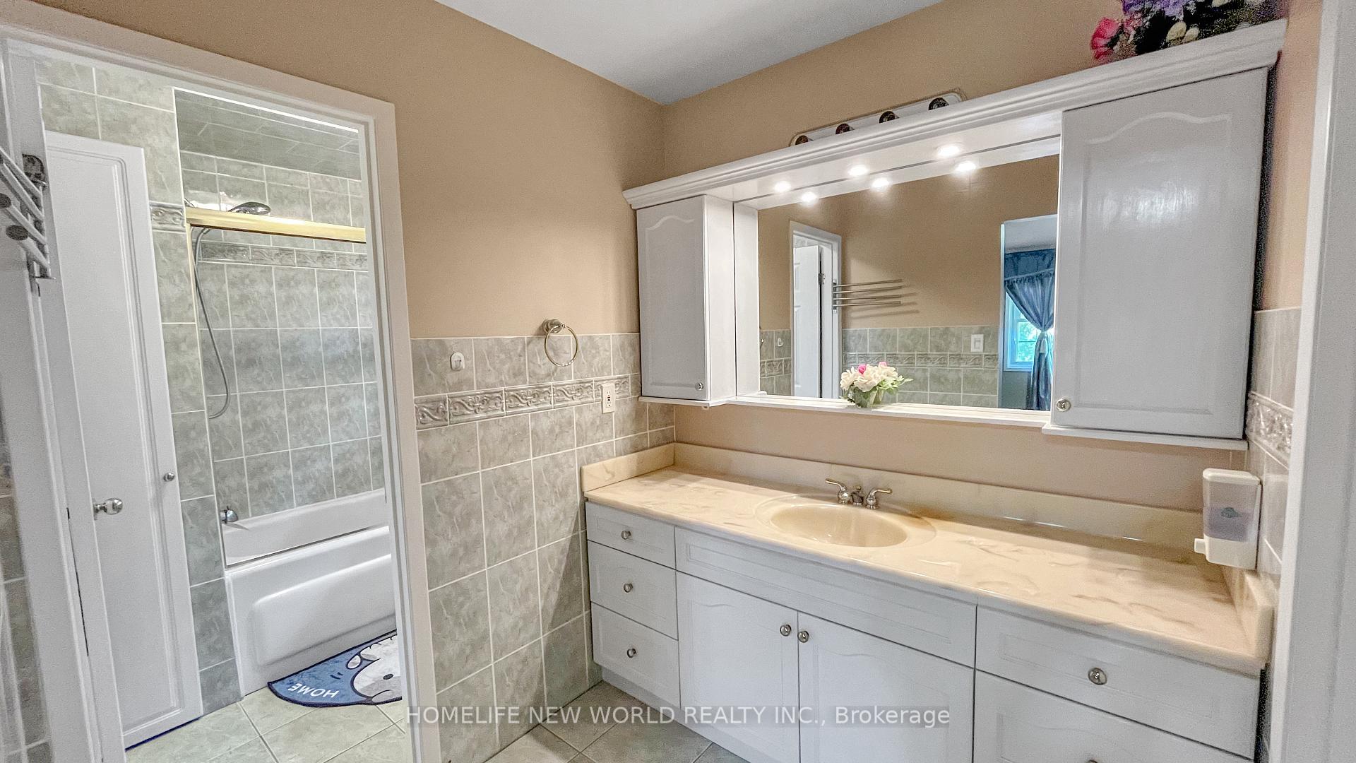 Photo 35 of 14 Madrid Crescent, Brampton, Central Park — HOMEH