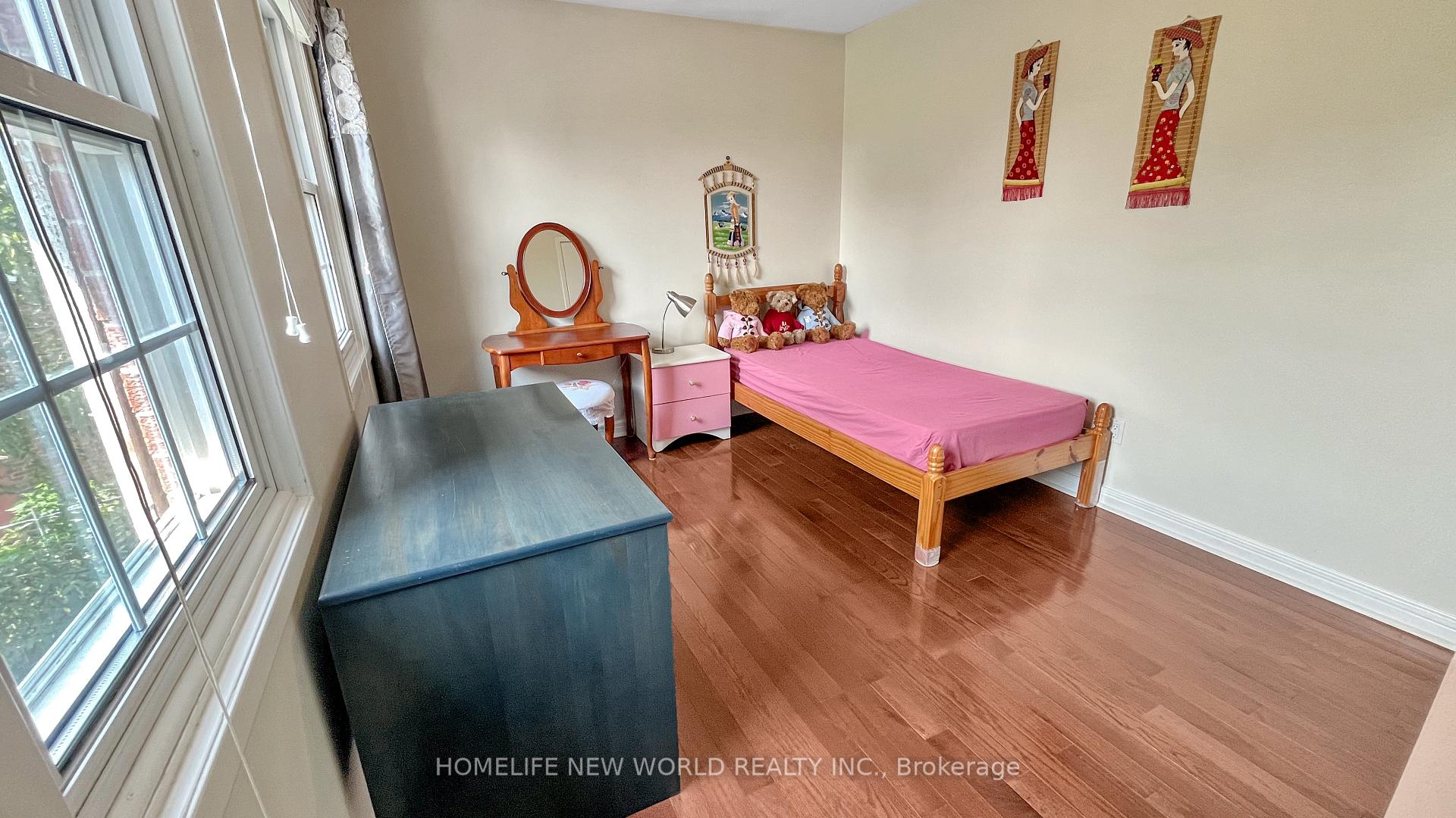 Photo 38 of 14 Madrid Crescent, Brampton, Central Park — HOMEH