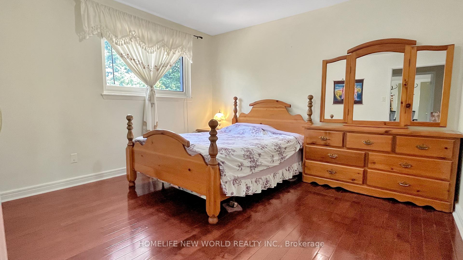 Photo 40 of 14 Madrid Crescent, Brampton, Central Park — HOMEH