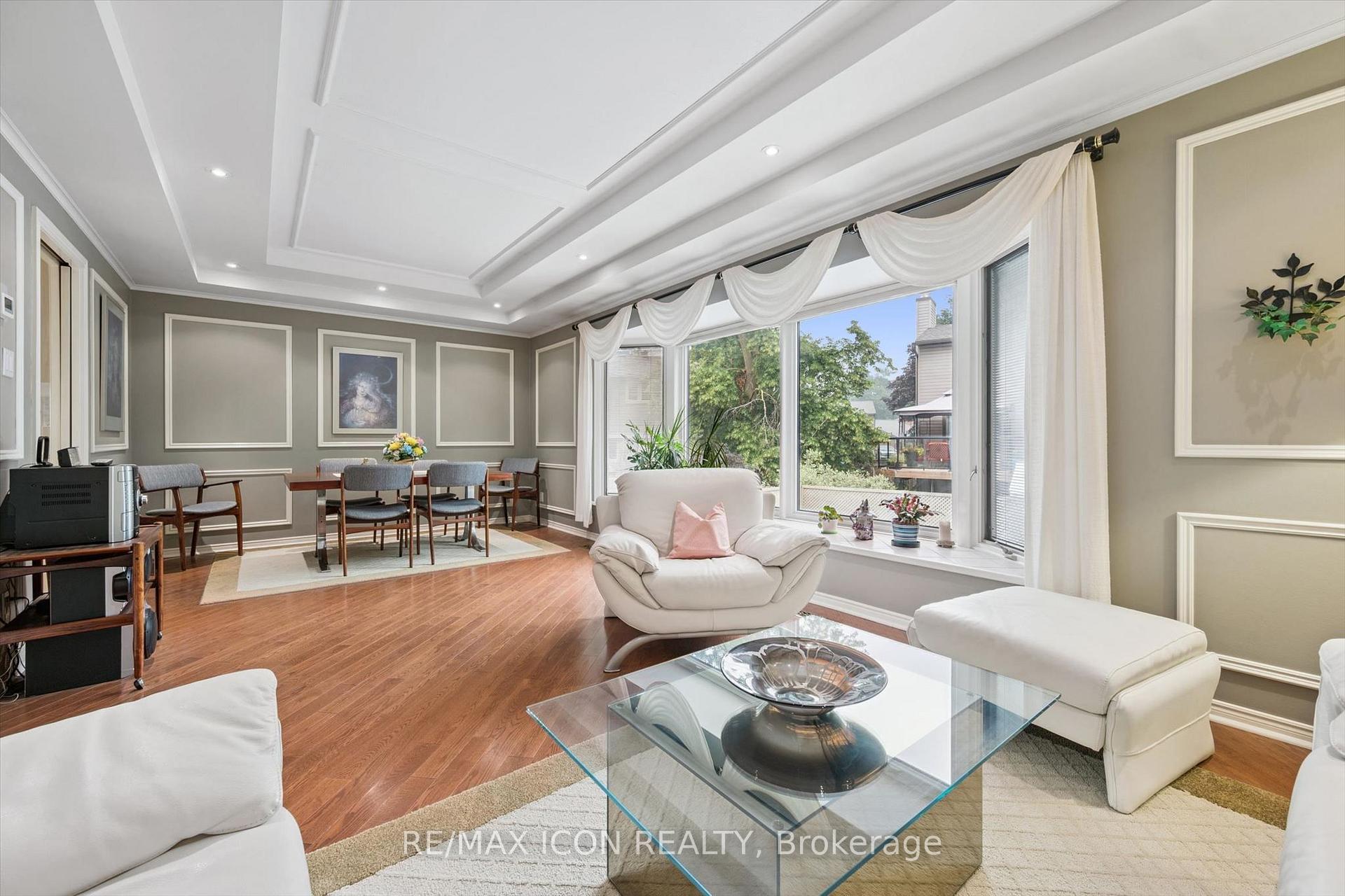 Photo 10 of 30 Shuh Avenue, Kitchener, Stanley Park — HOMEH