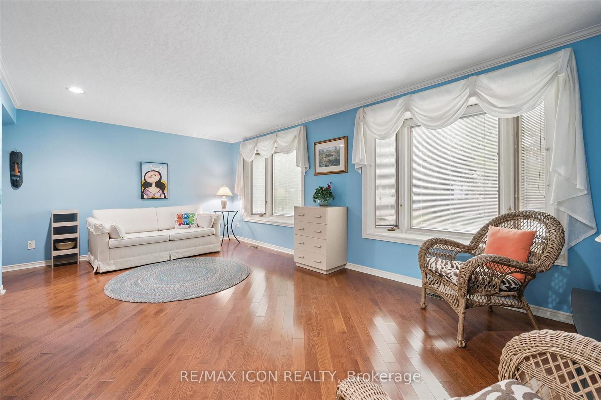 Photo 20 of 30 Shuh Avenue, Kitchener, Stanley Park — HOMEH