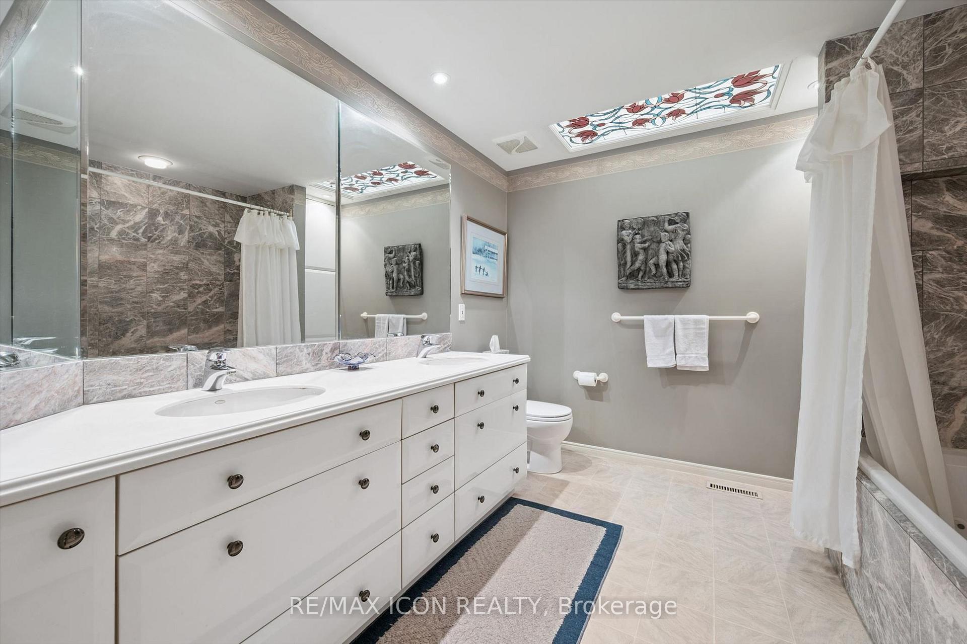 Photo 23 of 30 Shuh Avenue, Kitchener, Stanley Park — HOMEH