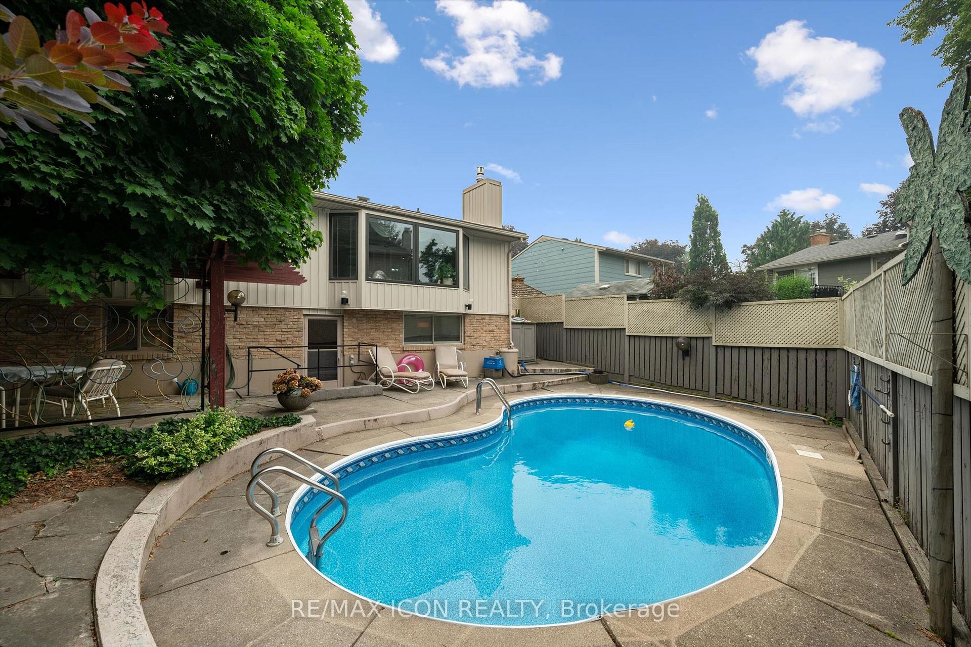 Photo 37 of 30 Shuh Avenue, Kitchener, Stanley Park — HOMEH