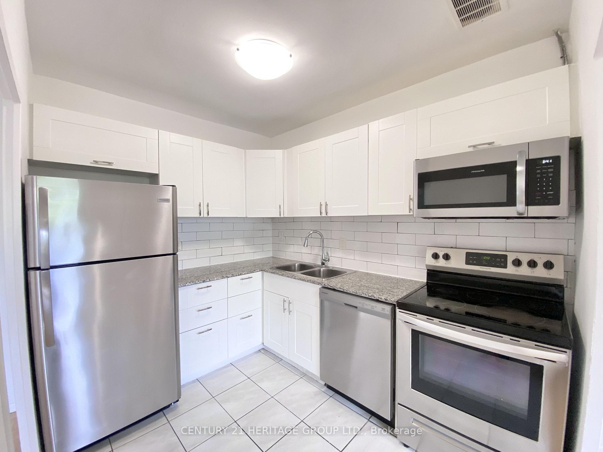 Photo 3 of Unit 206, 10 Garfella Drive, Etobicoke, Mount Olive-Silverstone-Jamestown — HOMEH