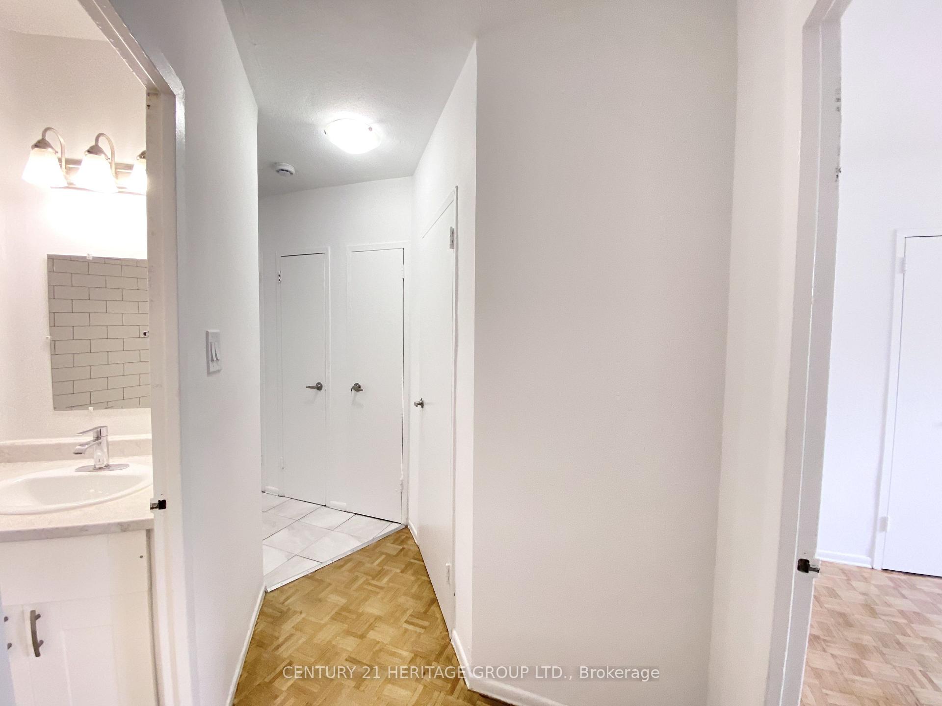 Photo 6 of Unit 206, 10 Garfella Drive, Etobicoke, Mount Olive-Silverstone-Jamestown — HOMEH