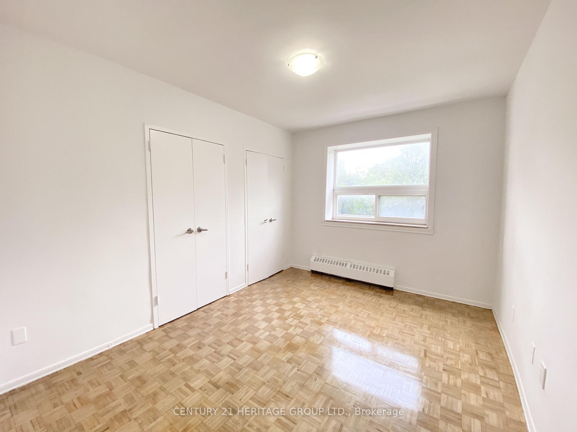 Photo 8 of Unit 206, 10 Garfella Drive, Etobicoke, Mount Olive-Silverstone-Jamestown — HOMEH