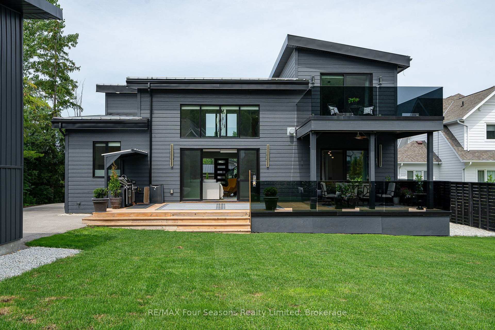 Photo 3 of 118 Barton Boulevard, Blue Mountains — HOMEH