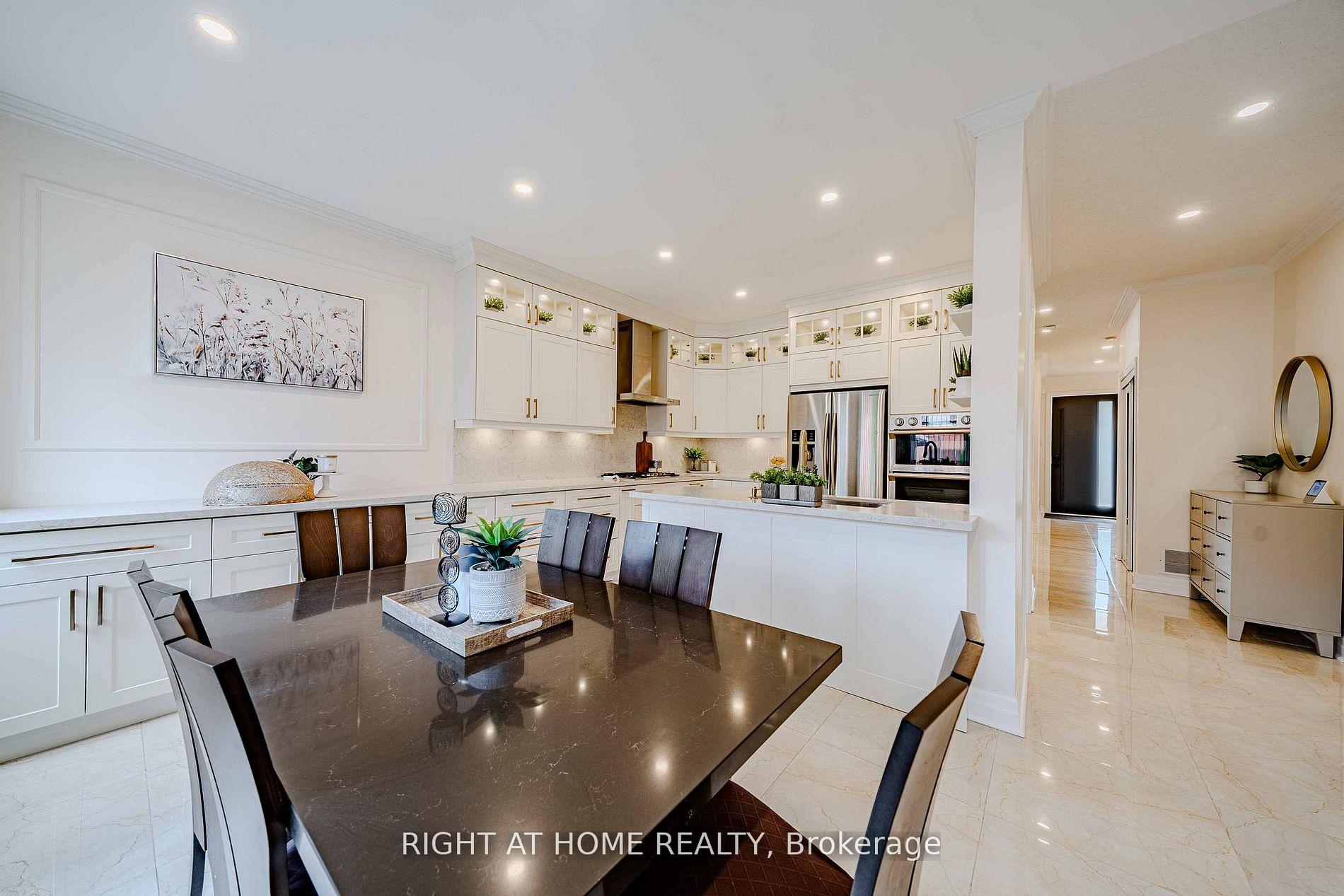 Photo 10 of 111 Forecastle Road, Vaughan, Patterson — HOMEH