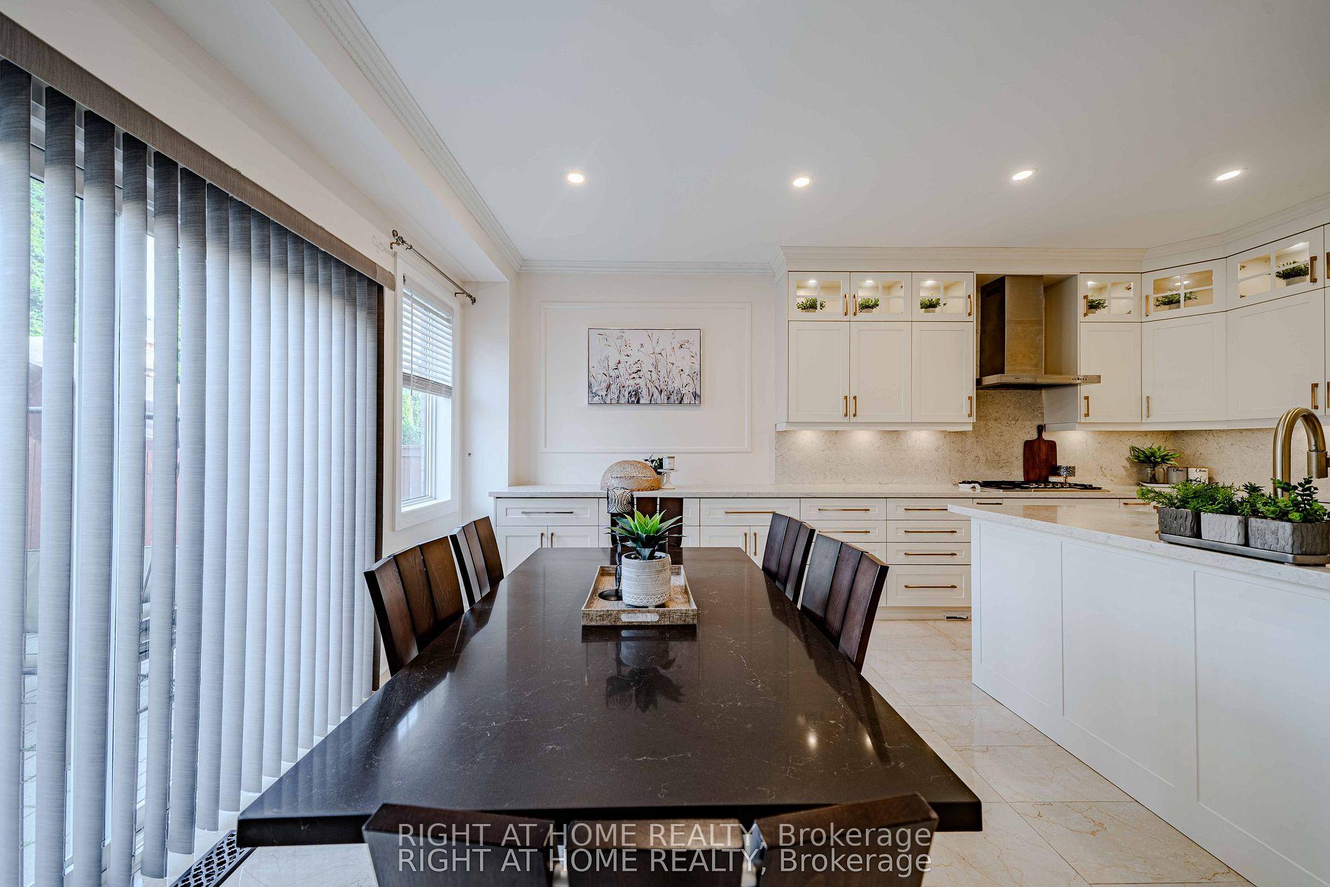 Photo 11 of 111 Forecastle Road, Vaughan, Patterson — HOMEH