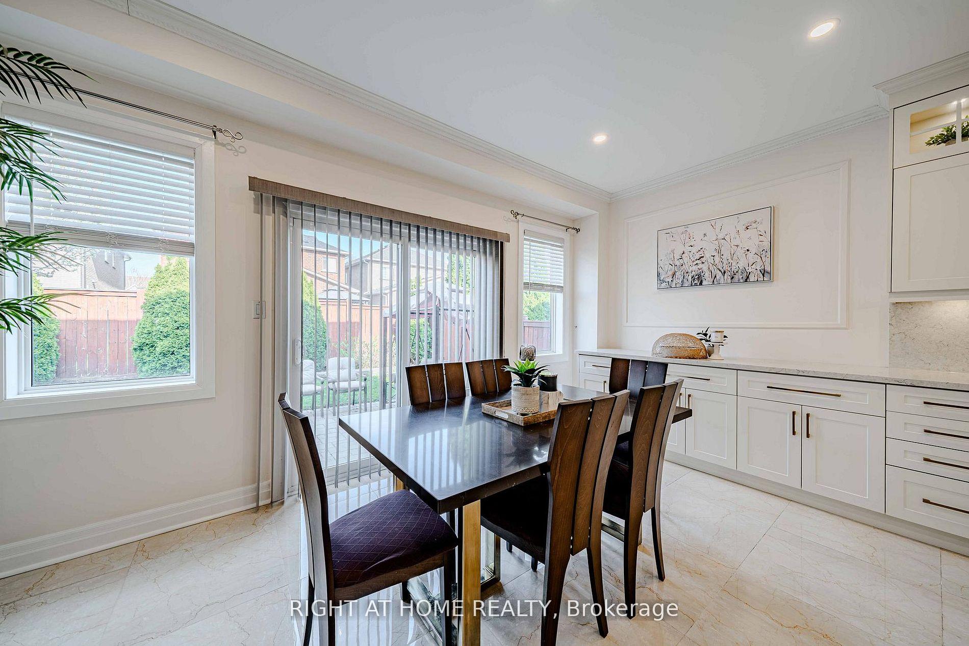Photo 12 of 111 Forecastle Road, Vaughan, Patterson — HOMEH