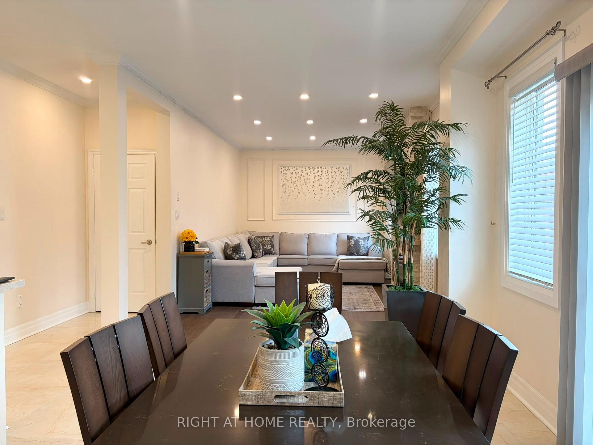 Photo 13 of 111 Forecastle Road, Vaughan, Patterson — HOMEH