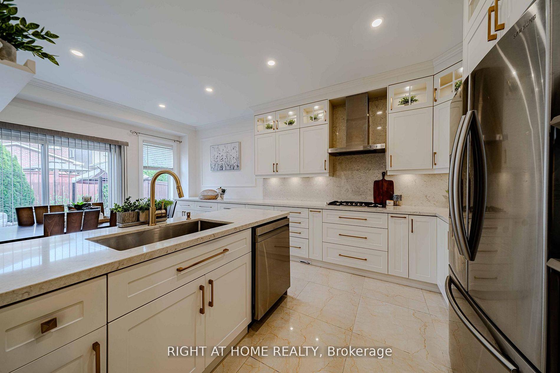 Photo 15 of 111 Forecastle Road, Vaughan, Patterson — HOMEH