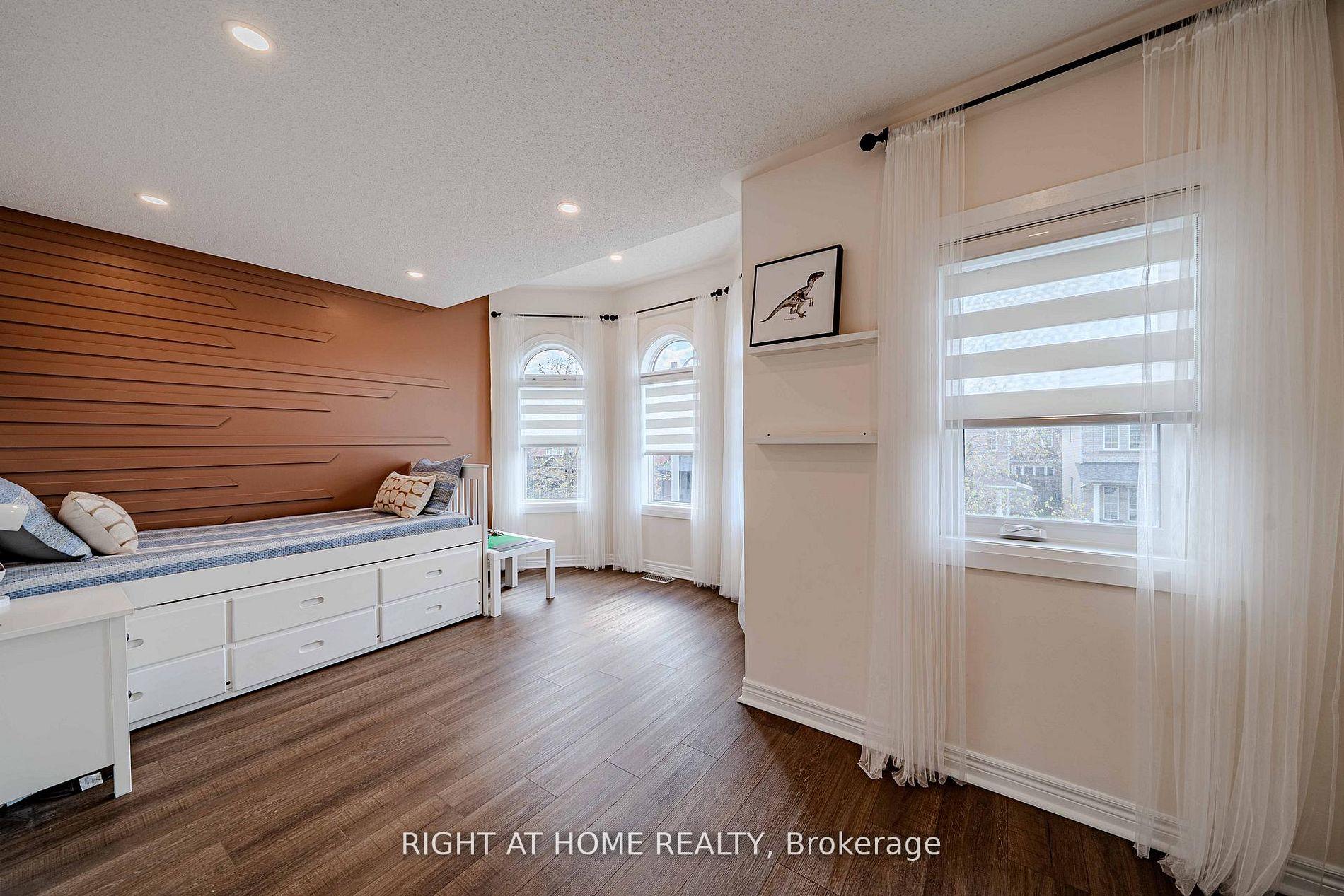 Photo 32 of 111 Forecastle Road, Vaughan, Patterson — HOMEH