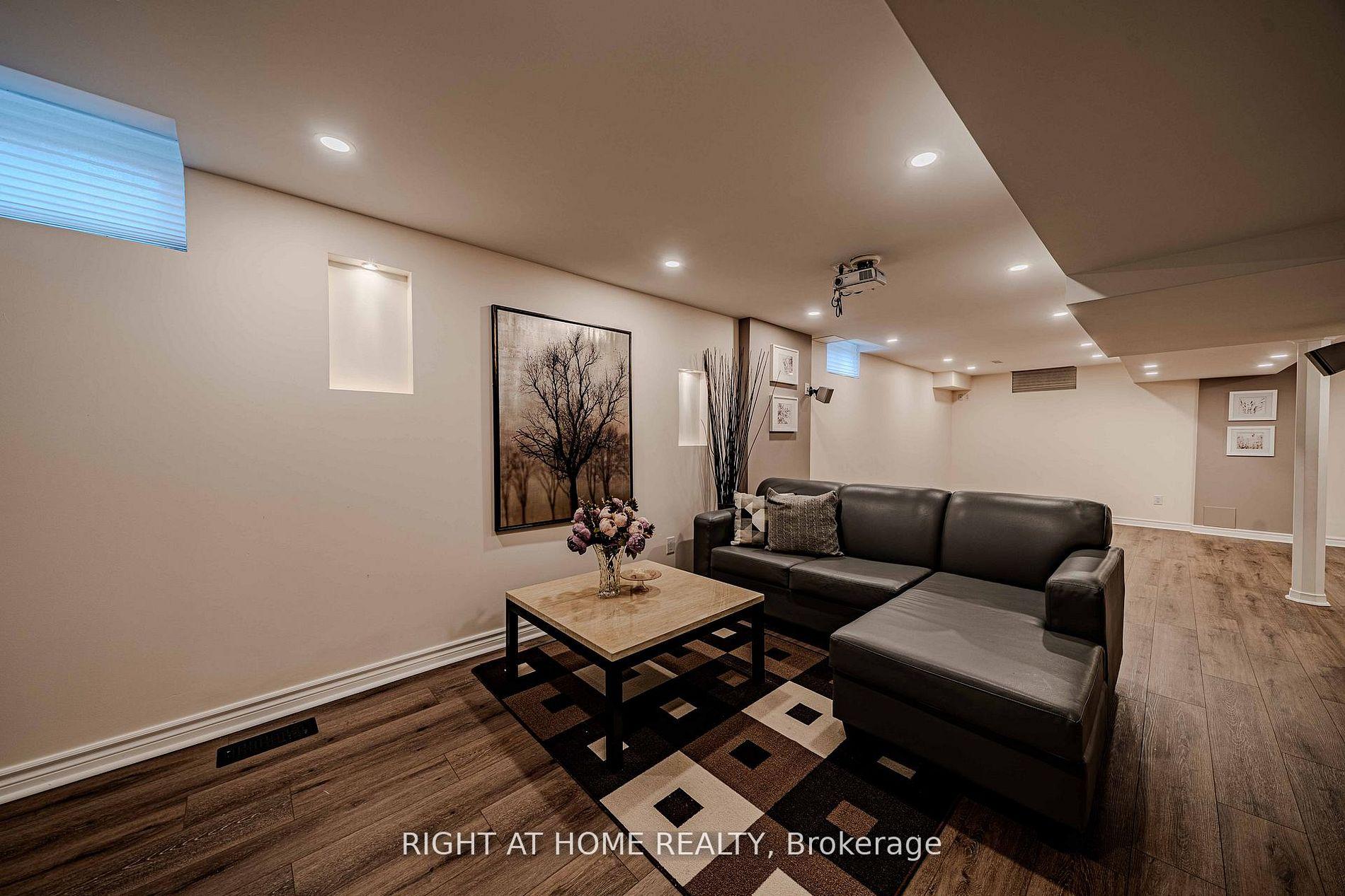 Photo 43 of 111 Forecastle Road, Vaughan, Patterson — HOMEH