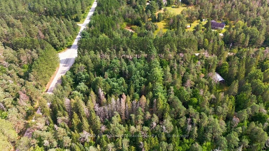Photo 4 of 842 Fourth Avenue, McMurrich/Monteith, McMurrich — HOMEH