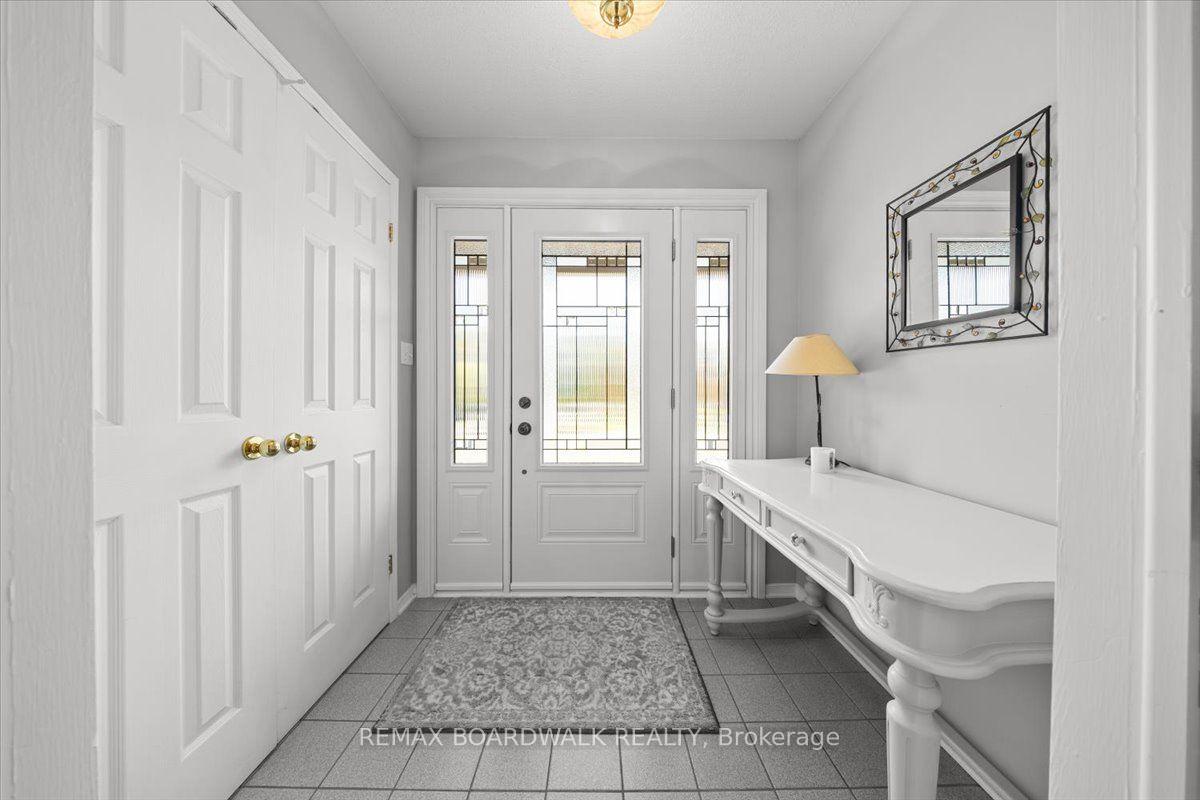 Photo 4 of 17 Shipley Crescent, Ottawa, Stittsville (Central) — HOMEH