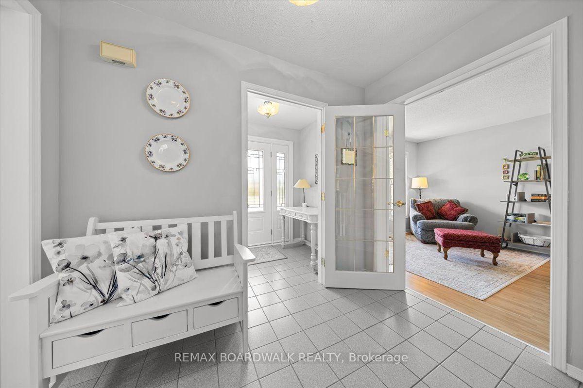 Photo 5 of 17 Shipley Crescent, Ottawa, Stittsville (Central) — HOMEH