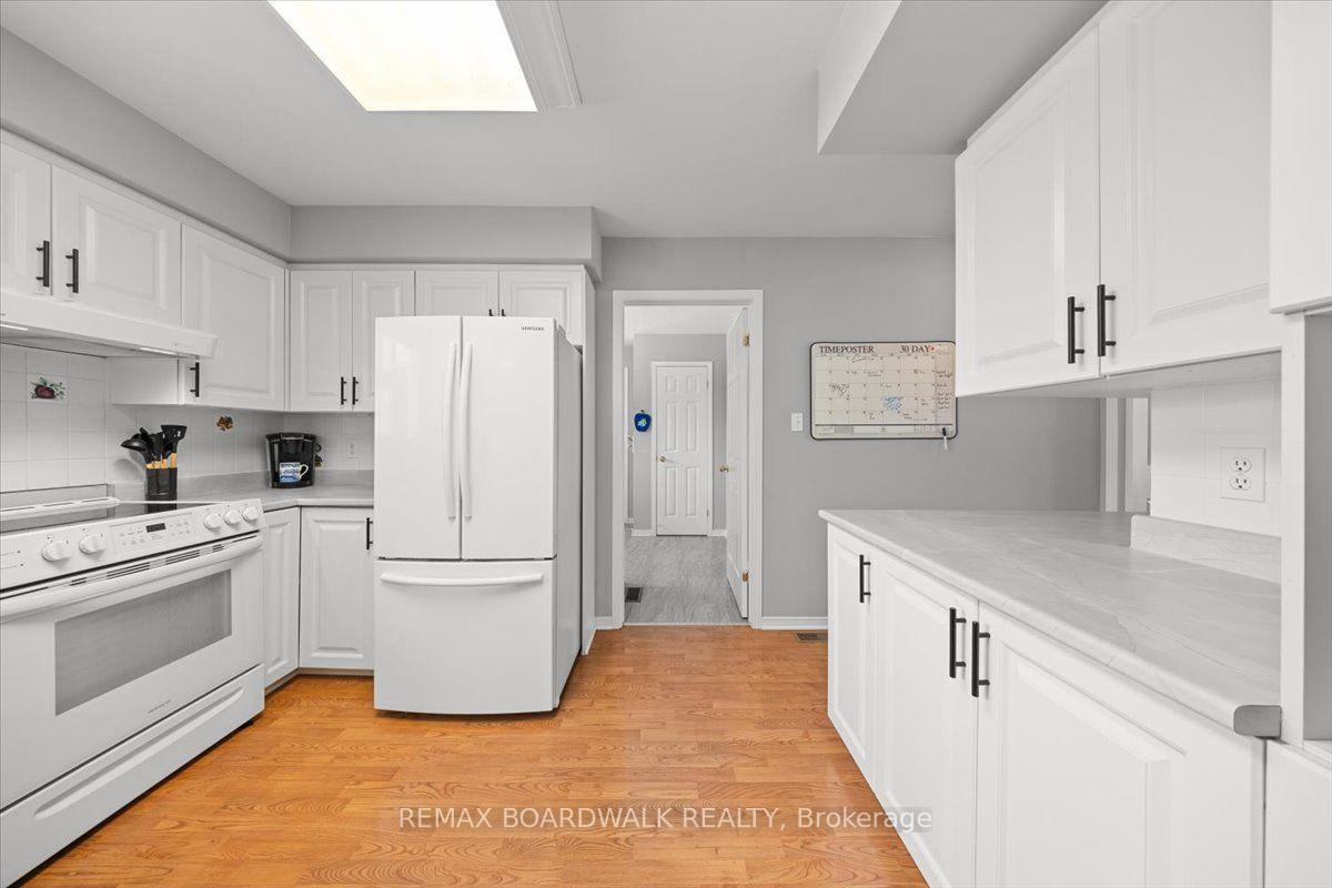 Photo 14 of 17 Shipley Crescent, Ottawa, Stittsville (Central) — HOMEH
