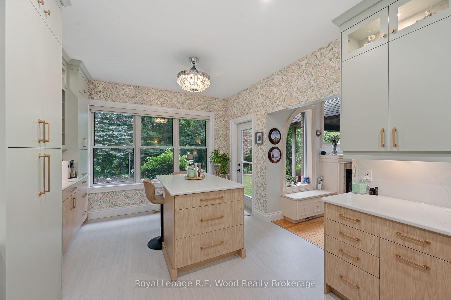 Photo 17 of 2 Whispering Pine Lane, Tillsonburg — HOMEH