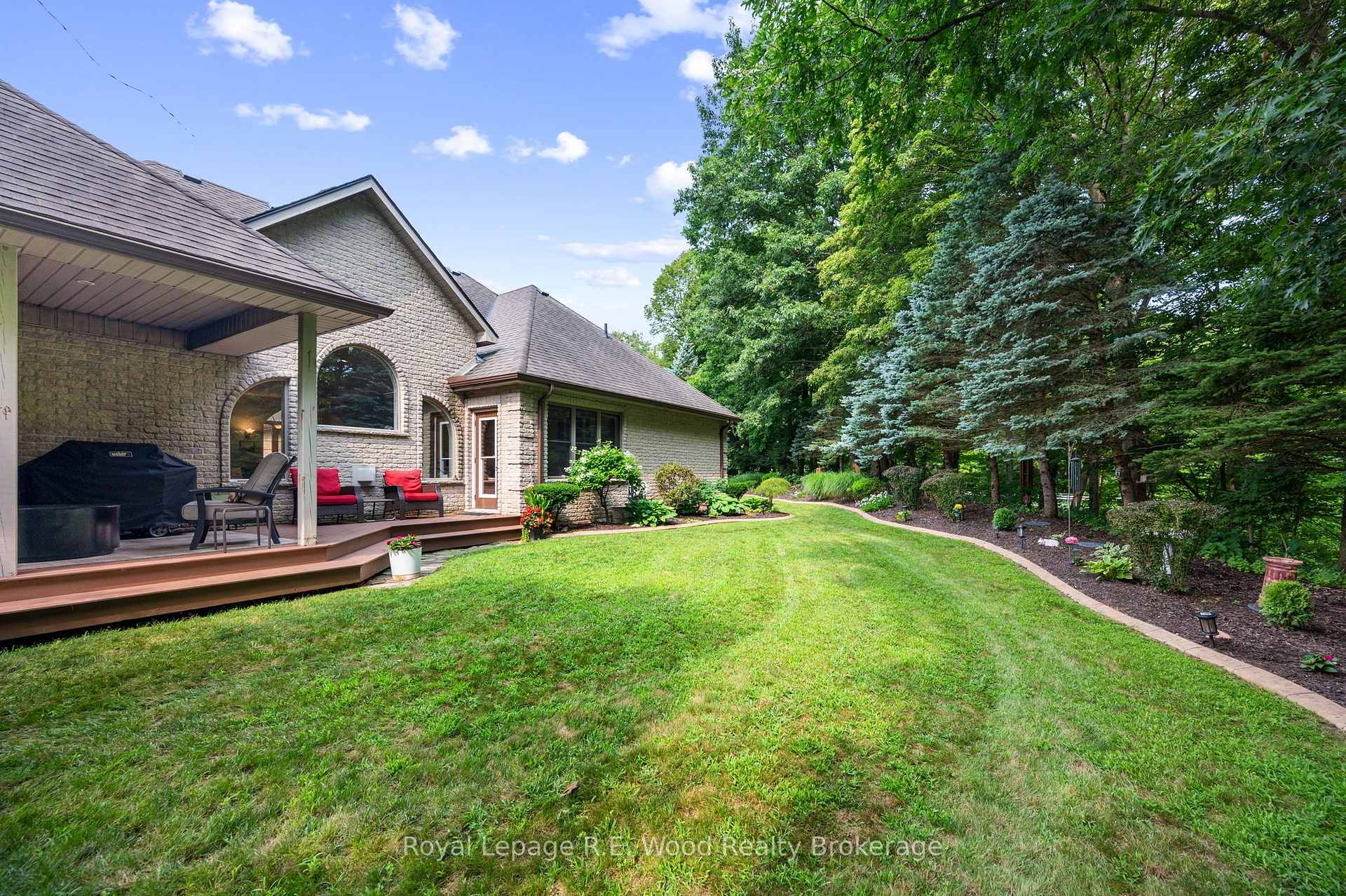 Photo 41 of 2 Whispering Pine Lane, Tillsonburg — HOMEH