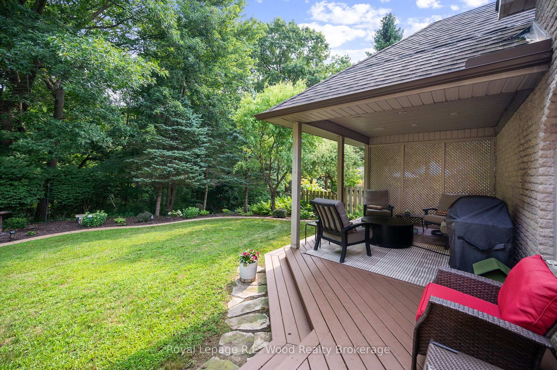 Photo 43 of 2 Whispering Pine Lane, Tillsonburg — HOMEH