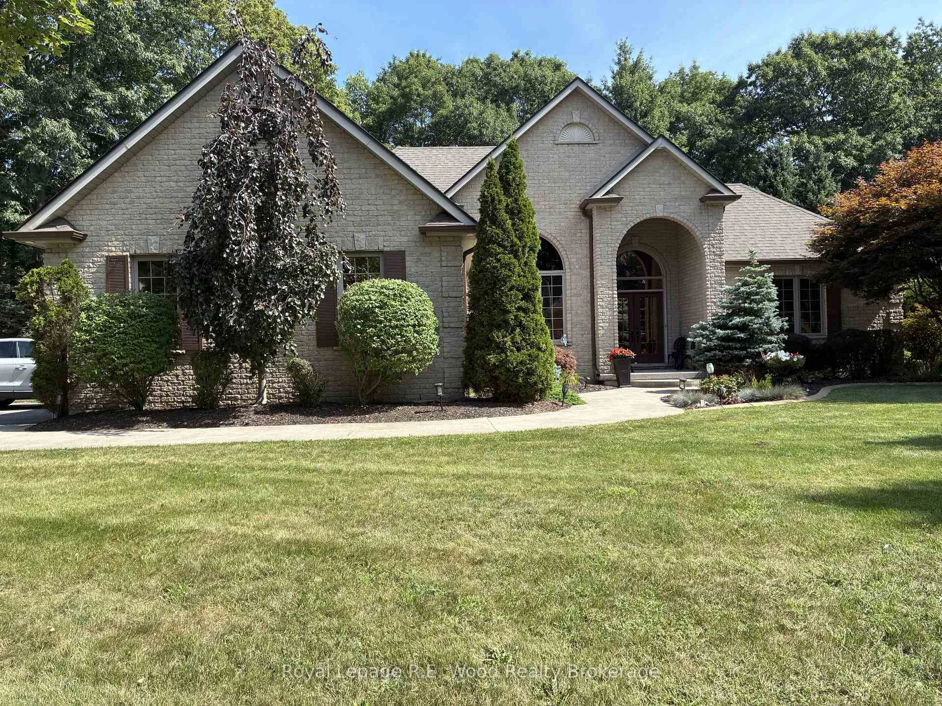 Photo 1 of 2 Whispering Pine Lane, Tillsonburg — HOMEH