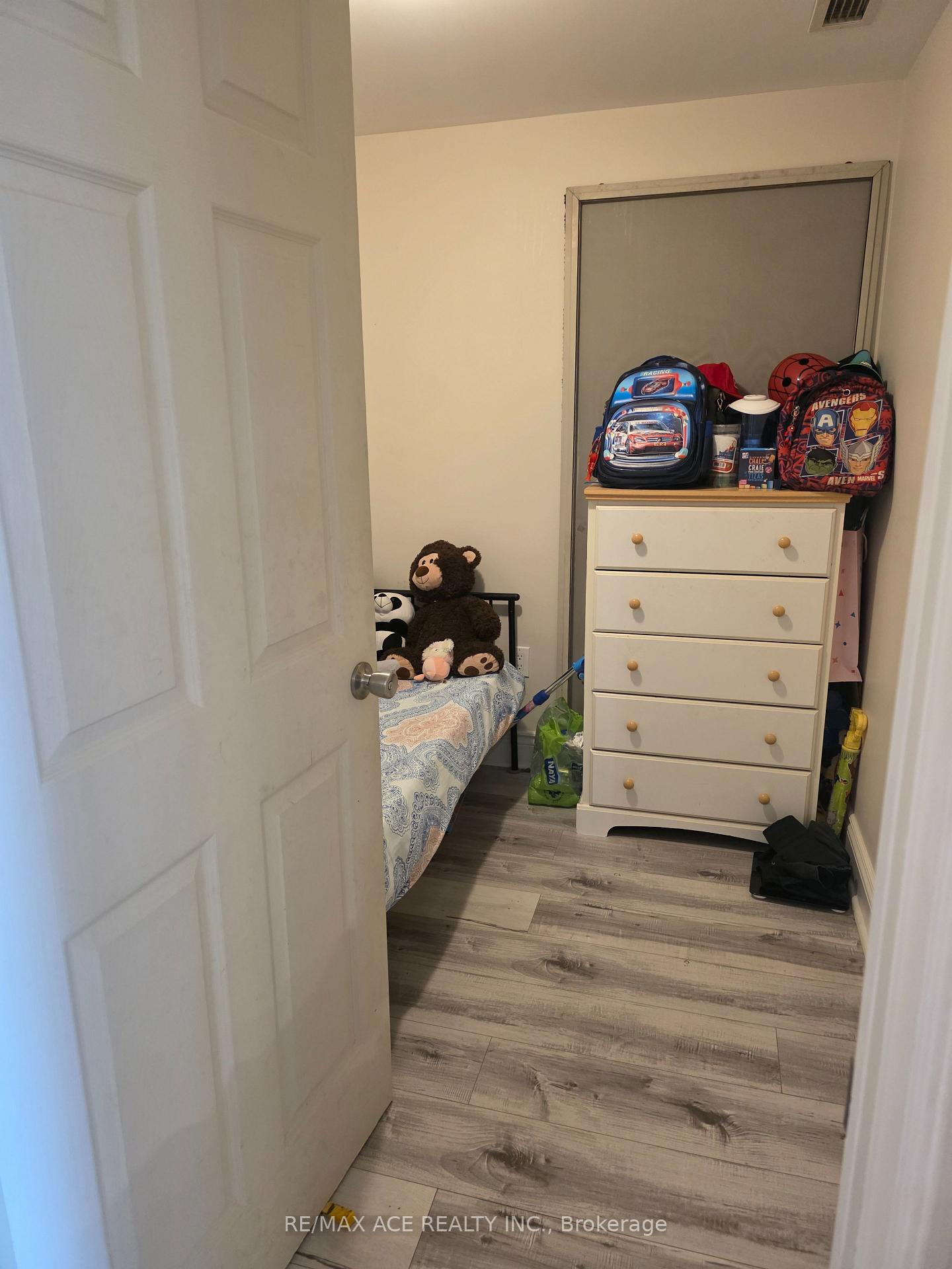 Photo 6 of Unit 1801, 35 Mariner Terrace, Toronto, Waterfront Communities — HOMEH