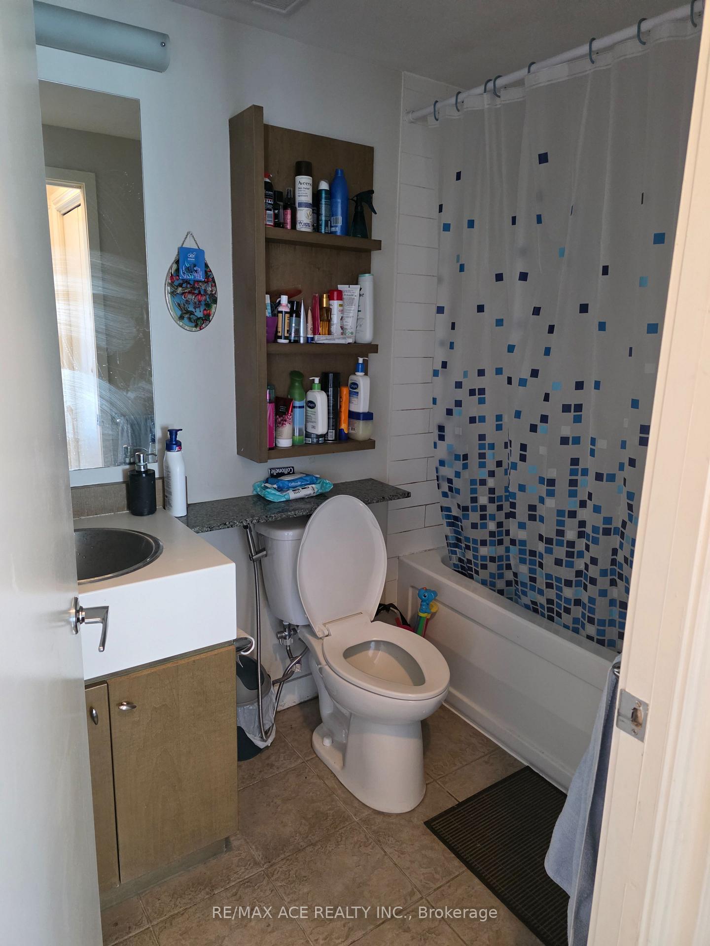 Photo 9 of Unit 1801, 35 Mariner Terrace, Toronto, Waterfront Communities — HOMEH