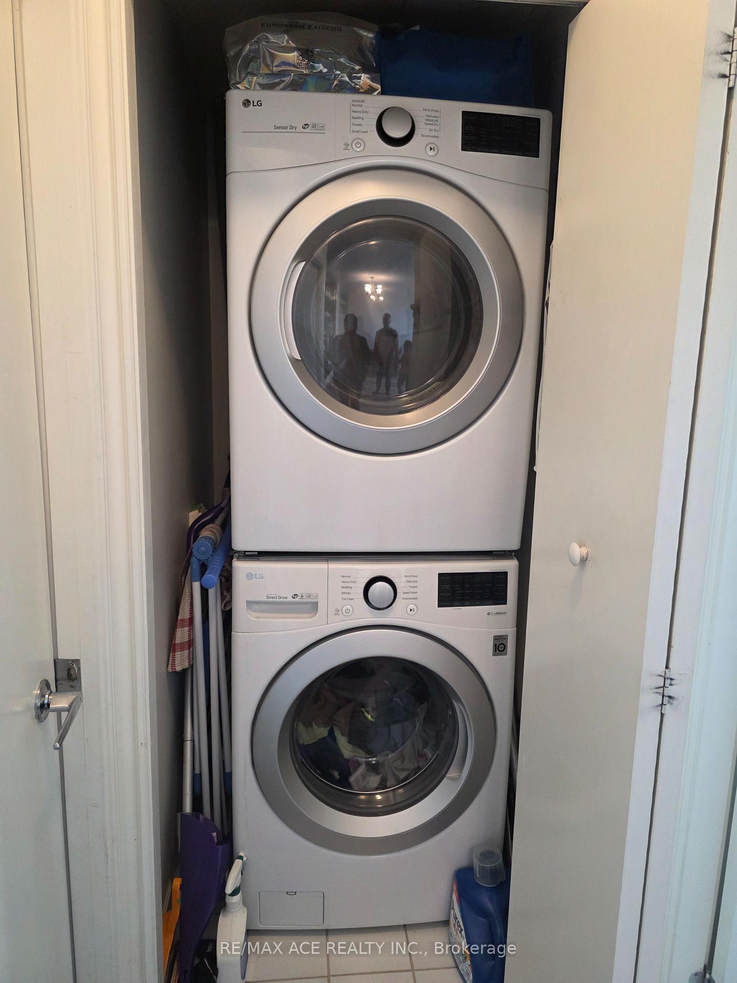 Photo 10 of Unit 1801, 35 Mariner Terrace, Toronto, Waterfront Communities — HOMEH