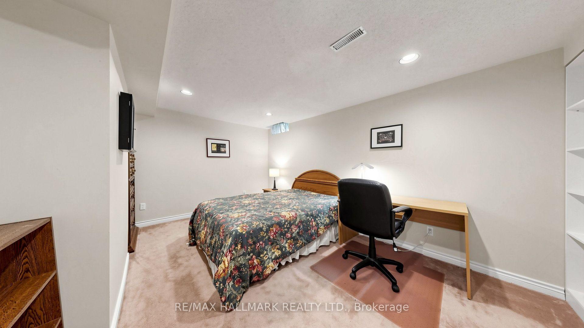 Photo 23 of 28 Delancey Crescent, Markham, Markville — HOMEH