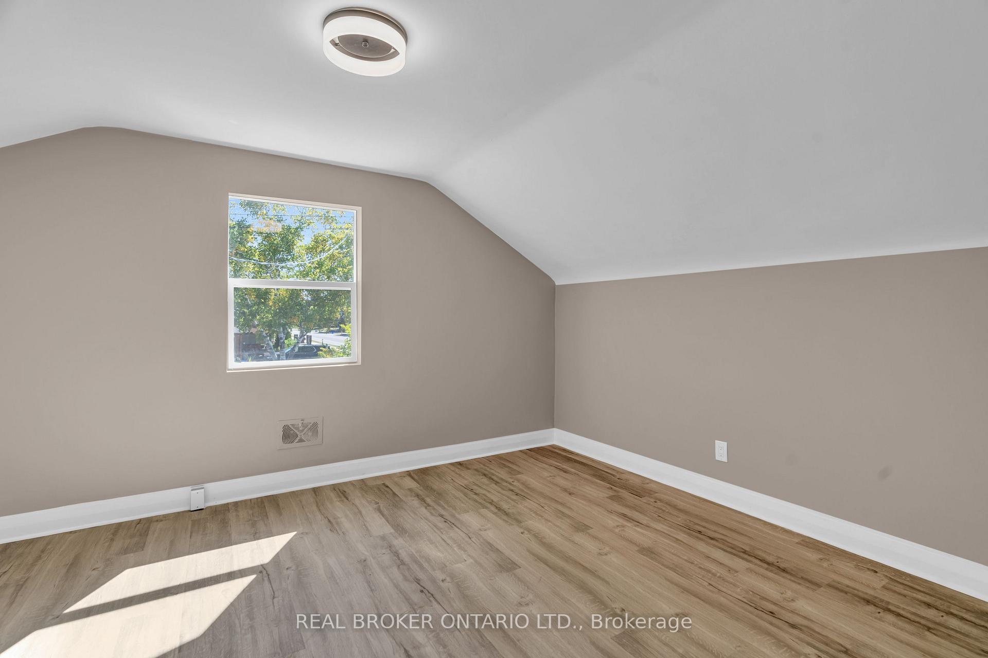 Photo 15 of Unit B, 301 Franklin Street, Kitchener, Stanley Park — HOMEH