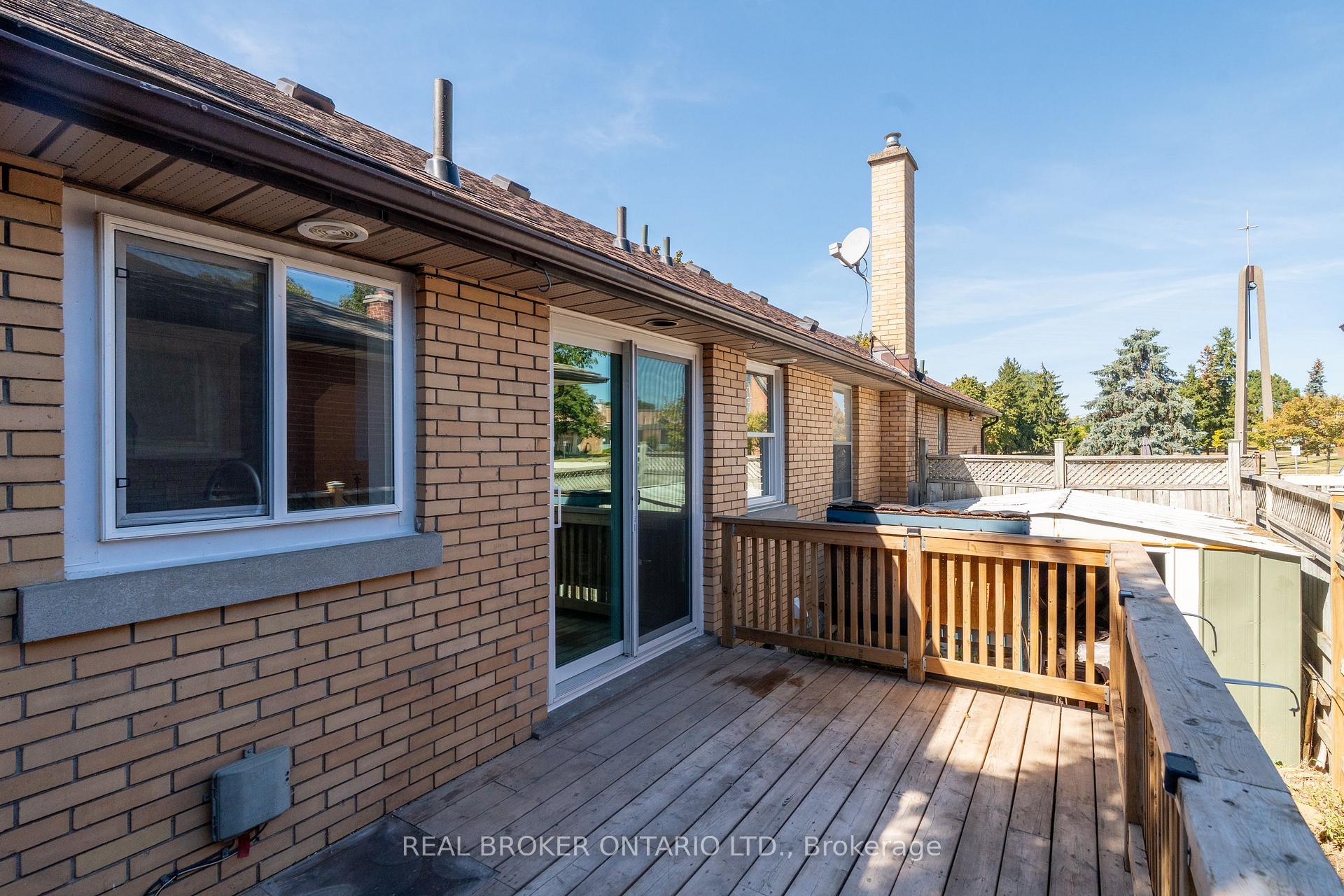 Photo 18 of Unit B, 301 Franklin Street, Kitchener, Stanley Park — HOMEH