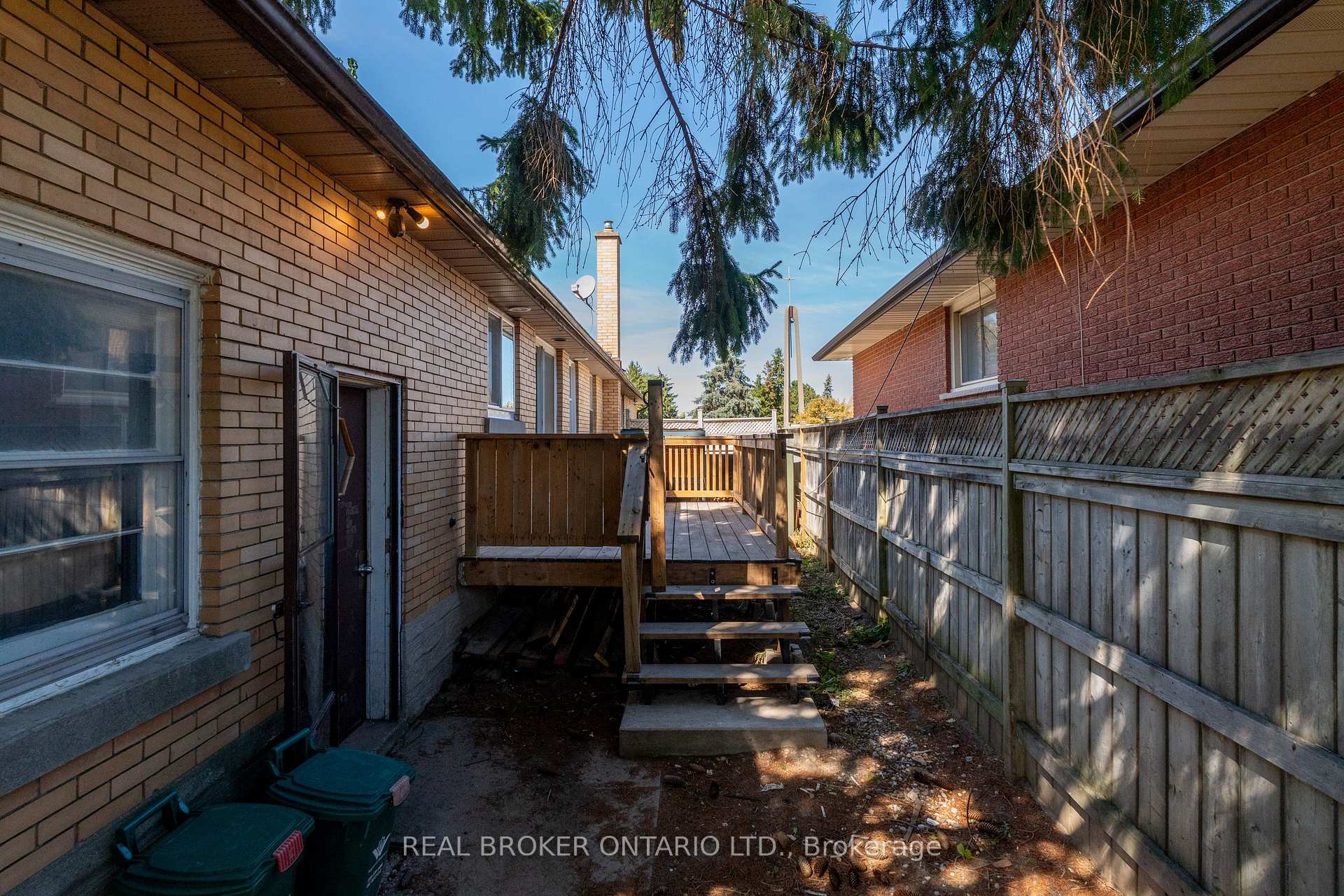 Photo 20 of Unit B, 301 Franklin Street, Kitchener, Stanley Park — HOMEH