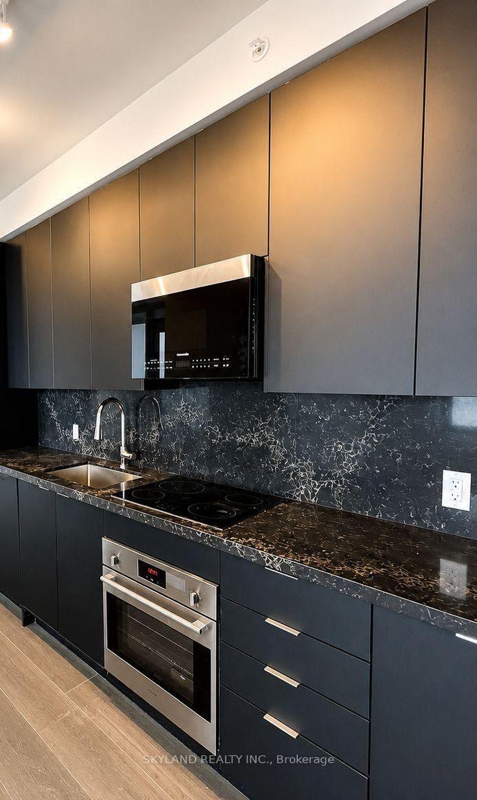 Photo 5 of 2920 Highway 7 Road, Vaughan, Concord — HOMEH