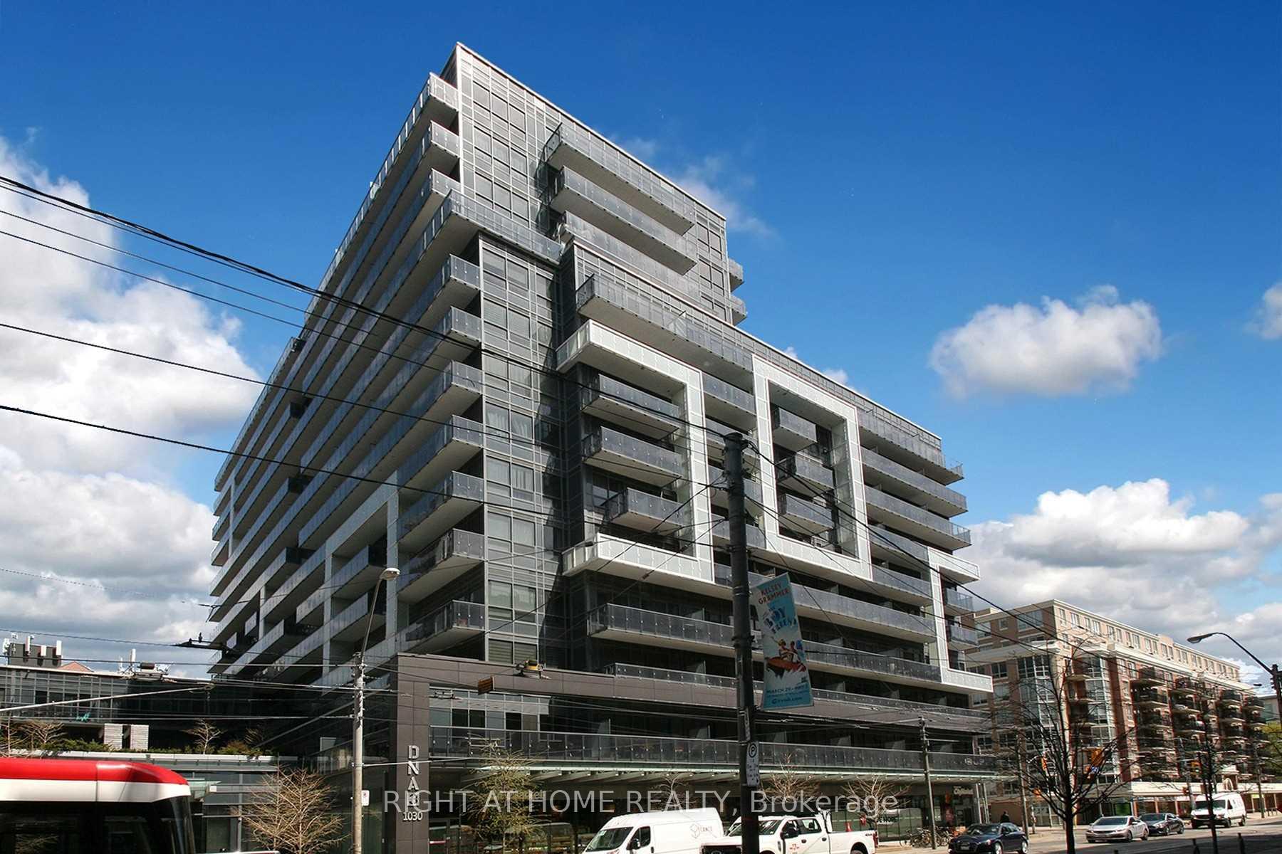 Front of Unit 834, 1030 King Street W