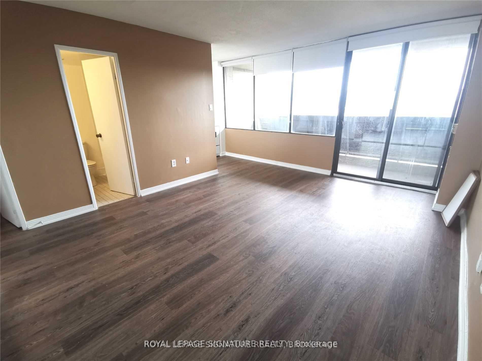 Photo 8 of Unit 1606, 720 Spadina Avenue, Toronto, University — HOMEH
