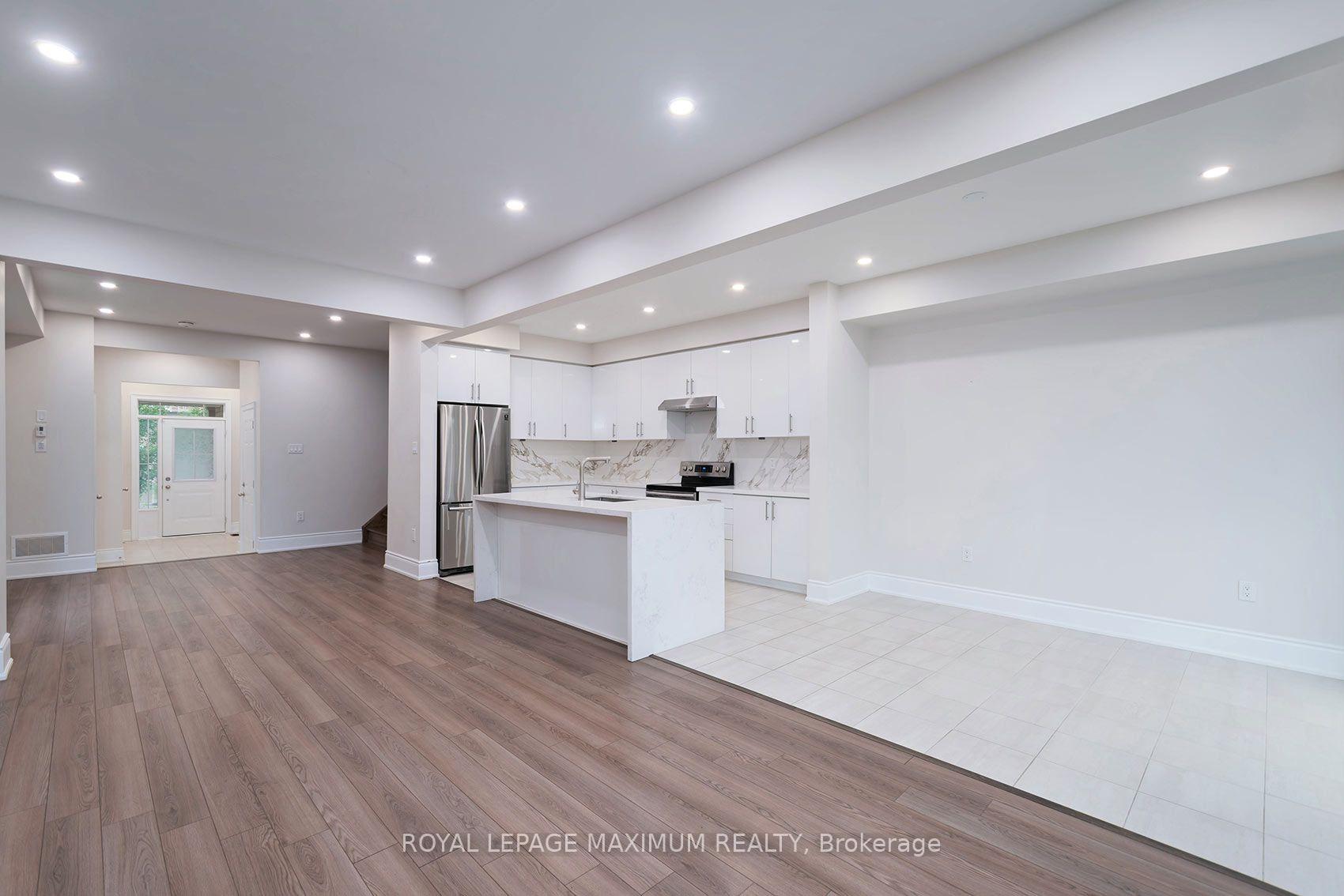 Photo 4 of 17 Brent Crescent, Clarington, Bowmanville — HOMEH