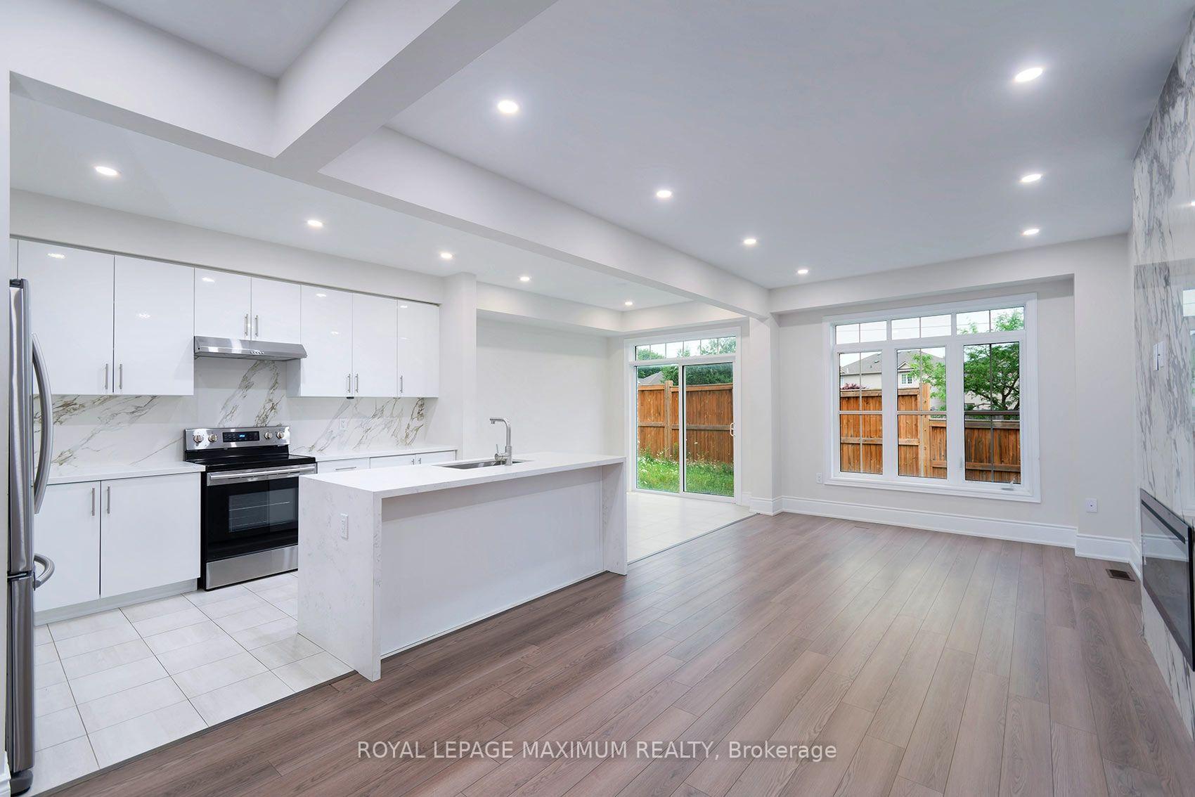 Photo 5 of 17 Brent Crescent, Clarington, Bowmanville — HOMEH