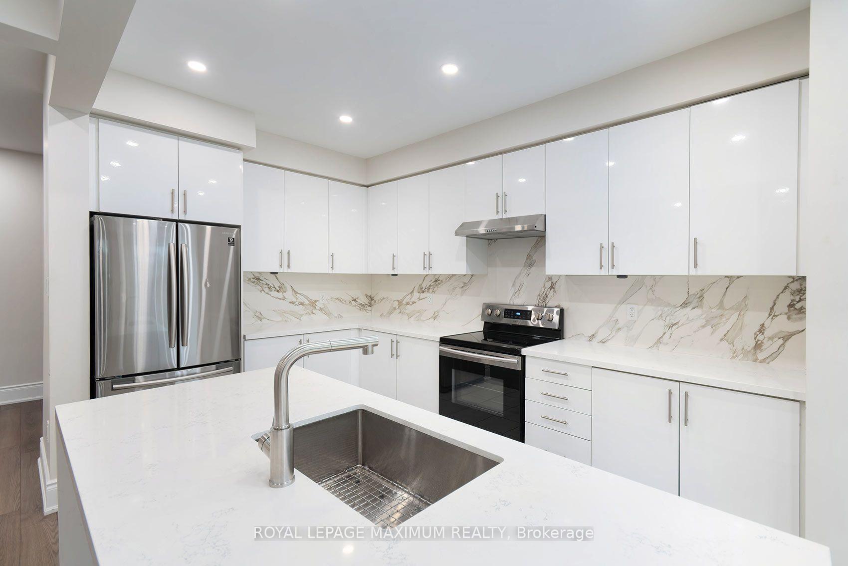 Photo 6 of 17 Brent Crescent, Clarington, Bowmanville — HOMEH
