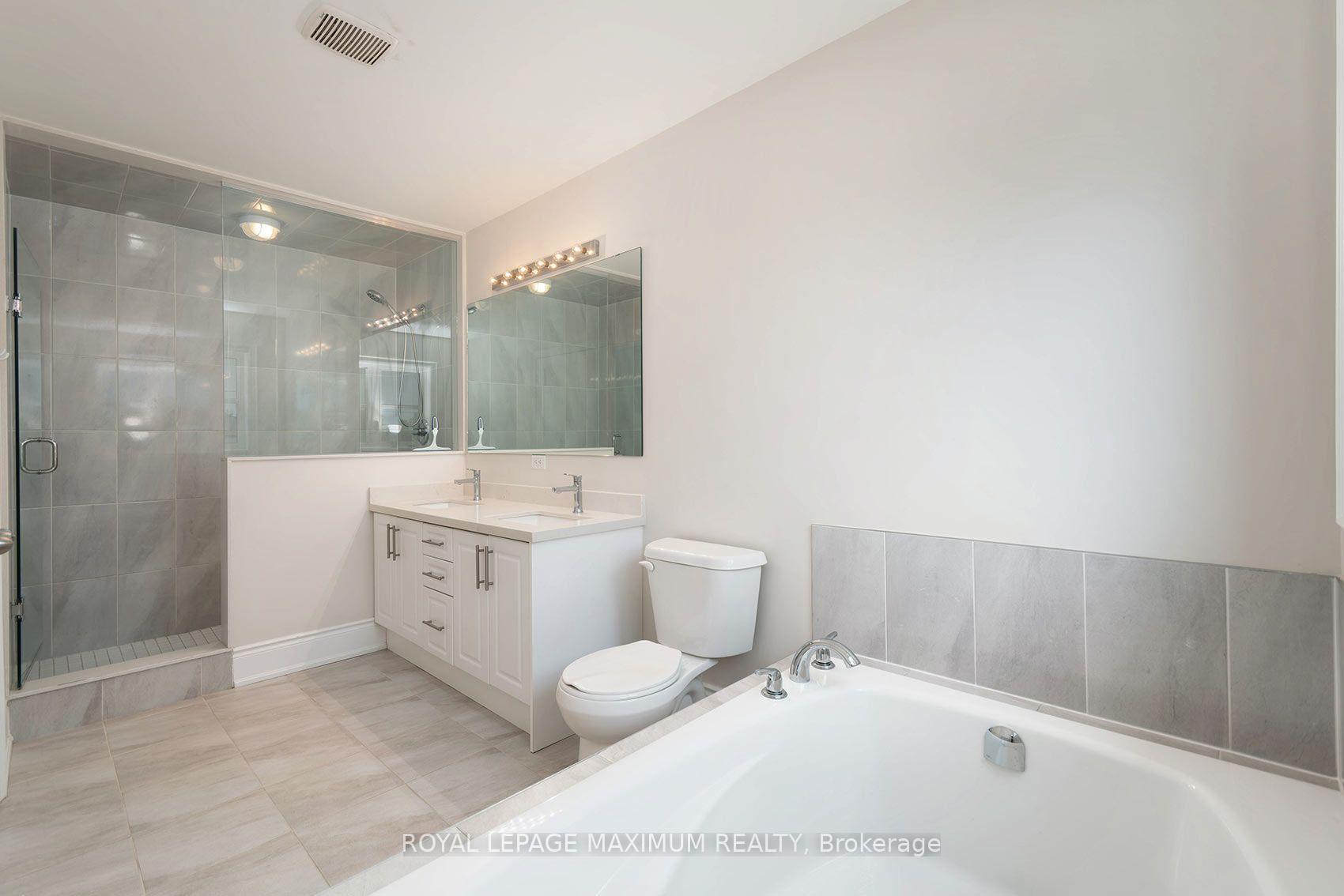 Photo 16 of 17 Brent Crescent, Clarington, Bowmanville — HOMEH