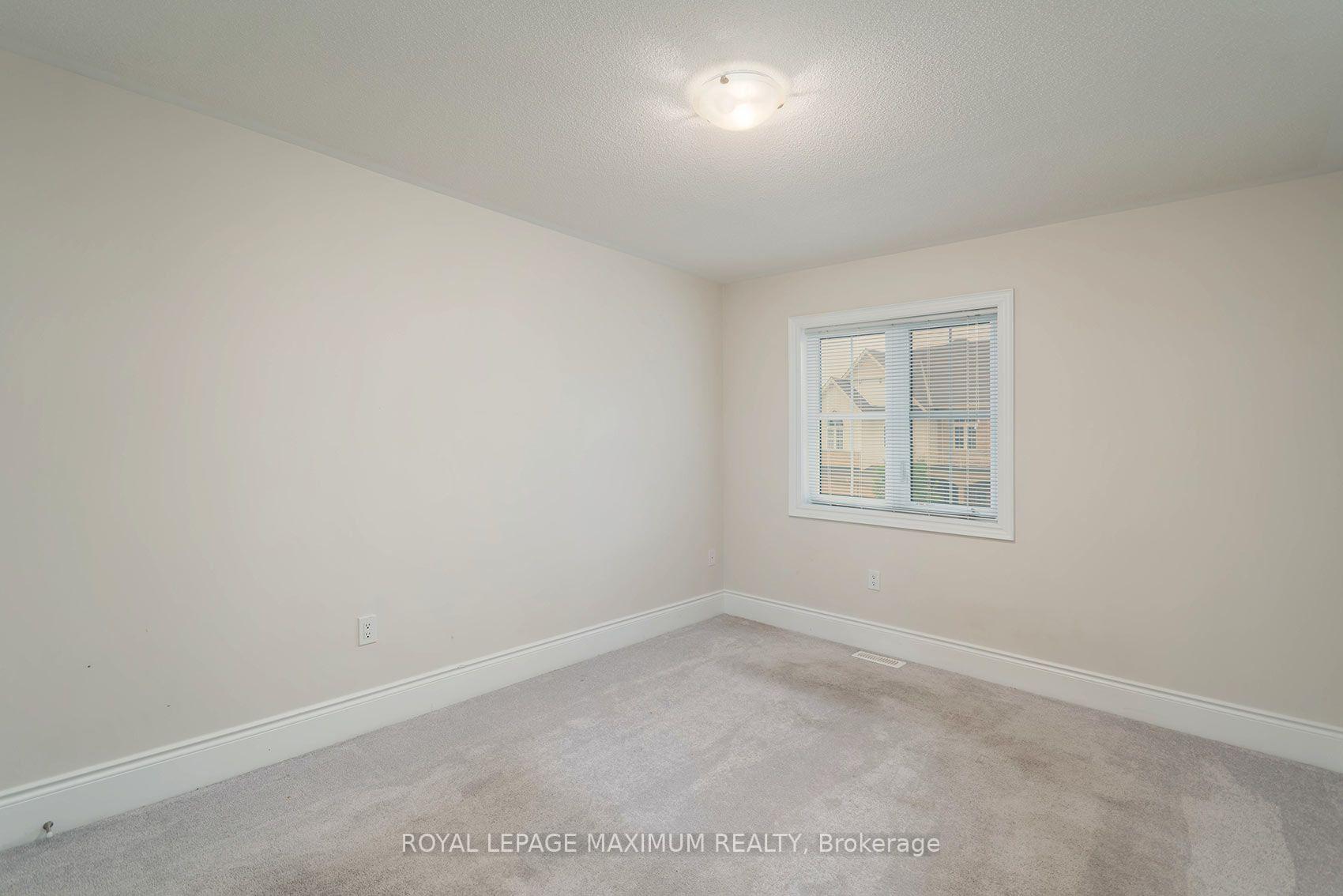 Photo 18 of 17 Brent Crescent, Clarington, Bowmanville — HOMEH