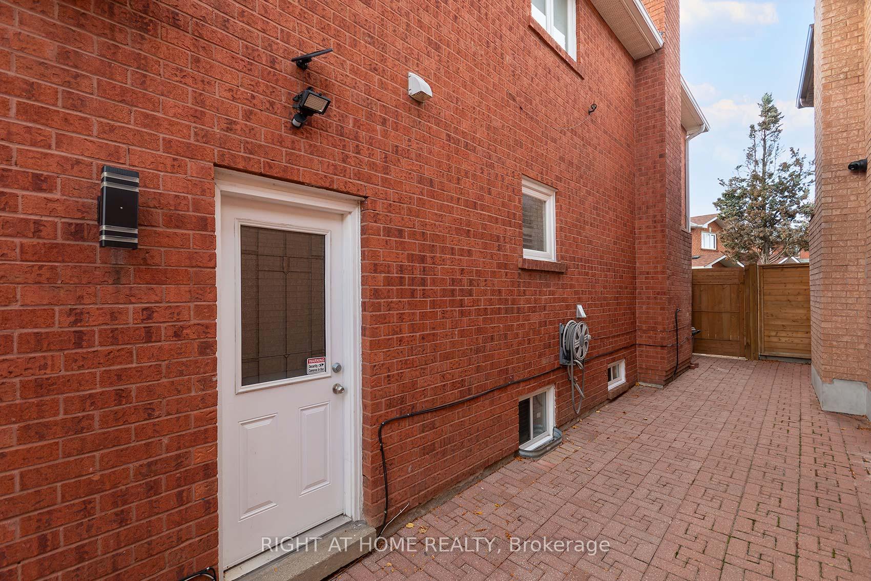 Photo 20 of 70 Bellona Street, Vaughan, West Woodbridge — HOMEH